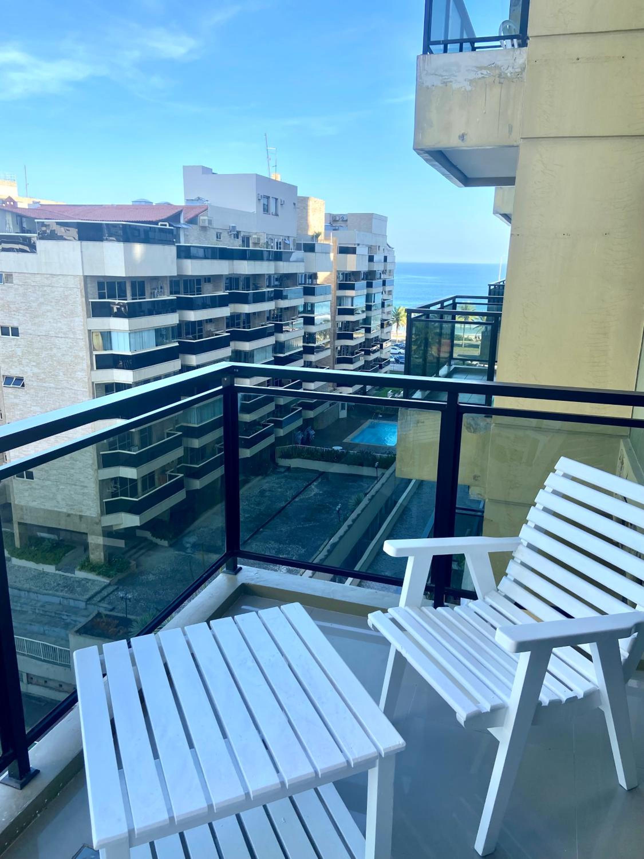 Apartamento renovado Barra Bella
