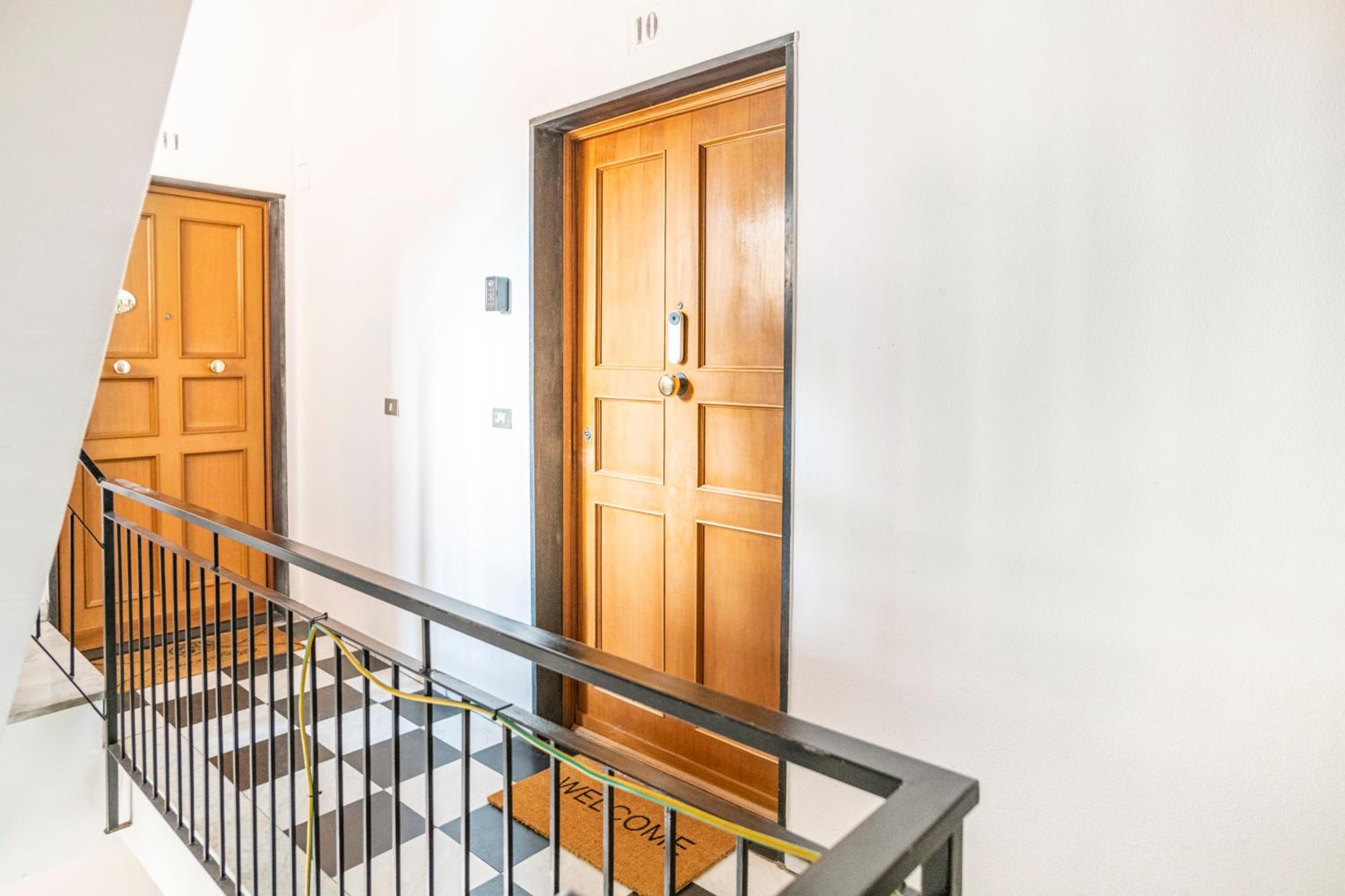 Modern apartment in the heart of the city center view 4