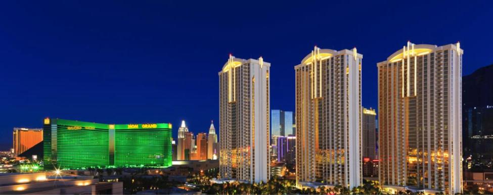 Hotel MGM Signature PH 30th floor Deluxe Studio apartment Strip Facing with Balcony