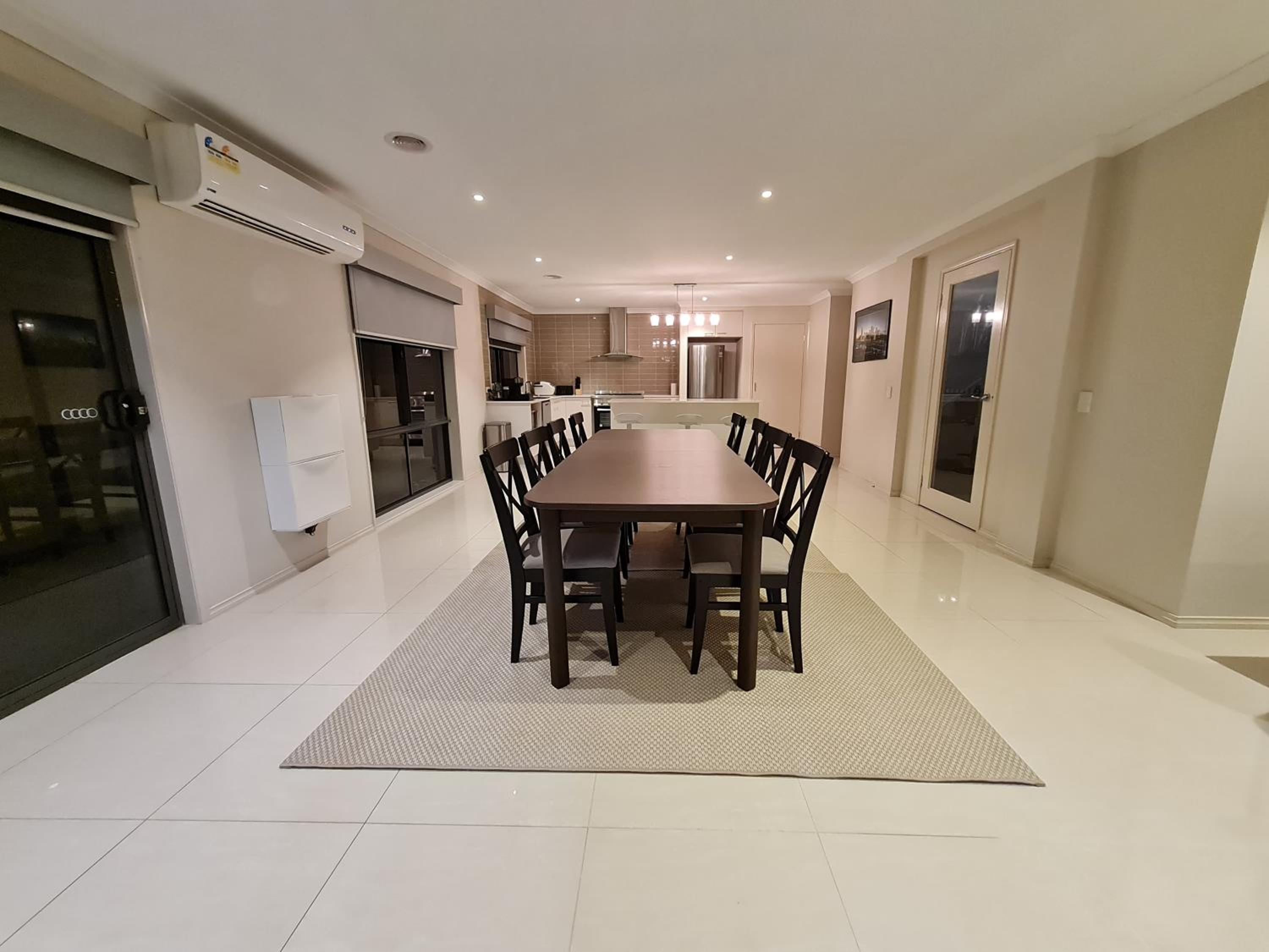 Stylish House in Geelong for Large Family or Group