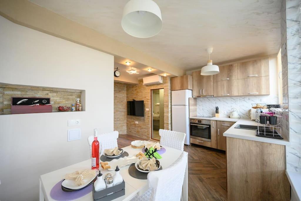 Sunset Luxury Apartment