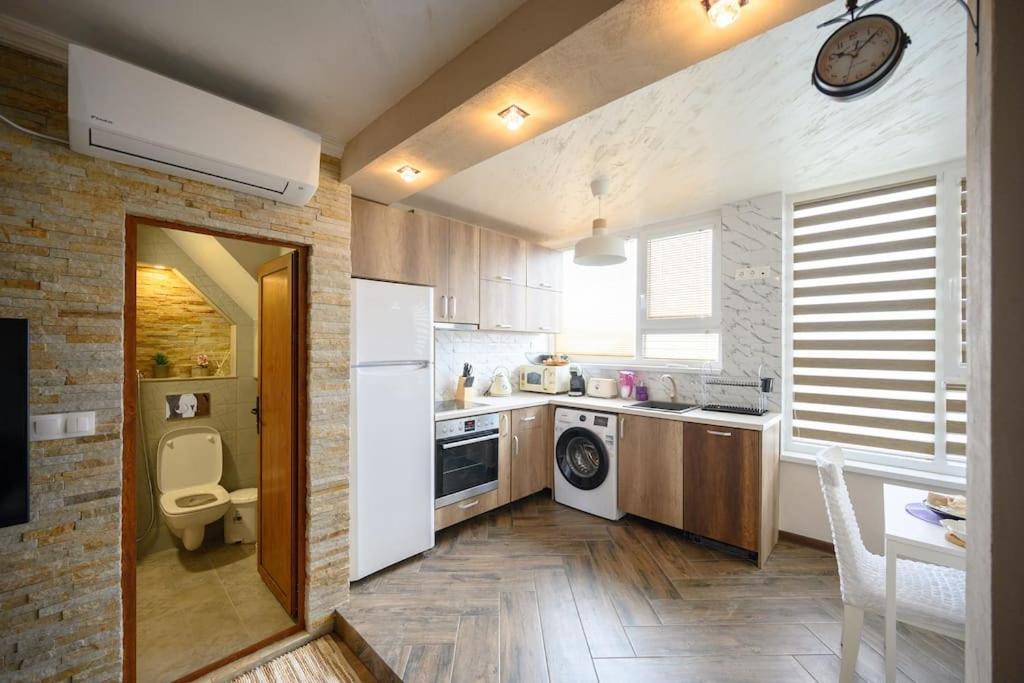 Sunset Luxury Apartment