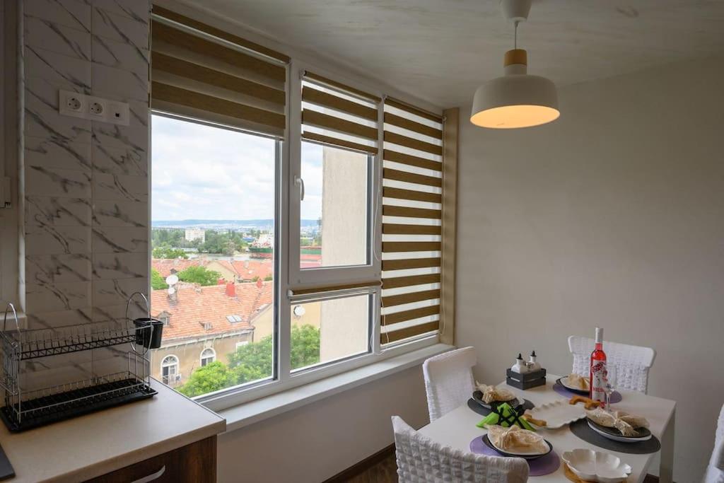 Sunset Luxury Apartment
