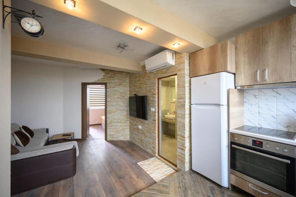 Sunset Luxury Apartment