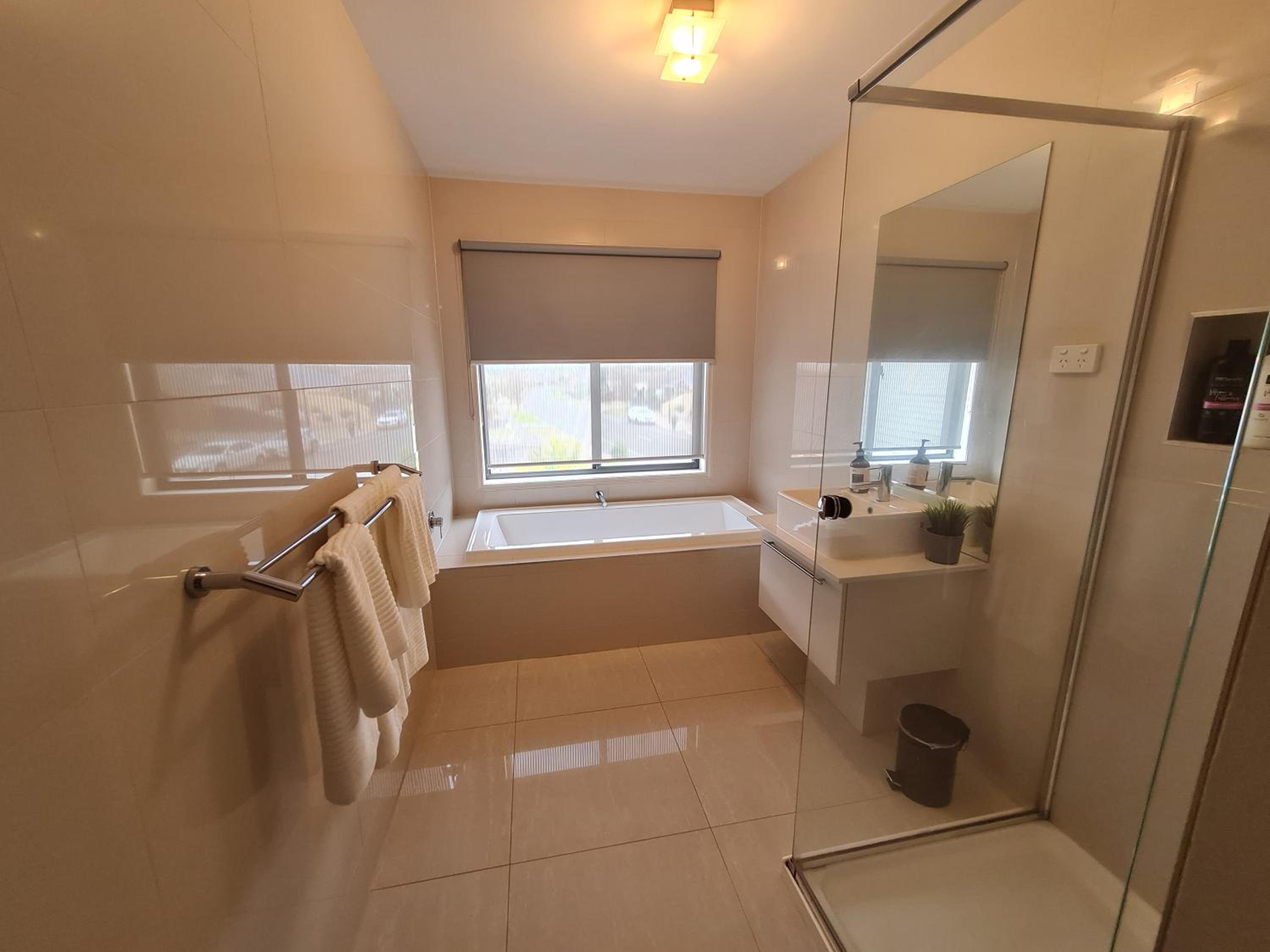Stylish House in Geelong for Large Family or Group