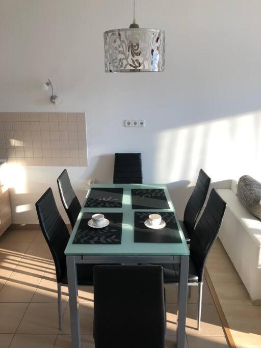 Amélia medencés apartman 10p-re a Tagore sétánytól view 3