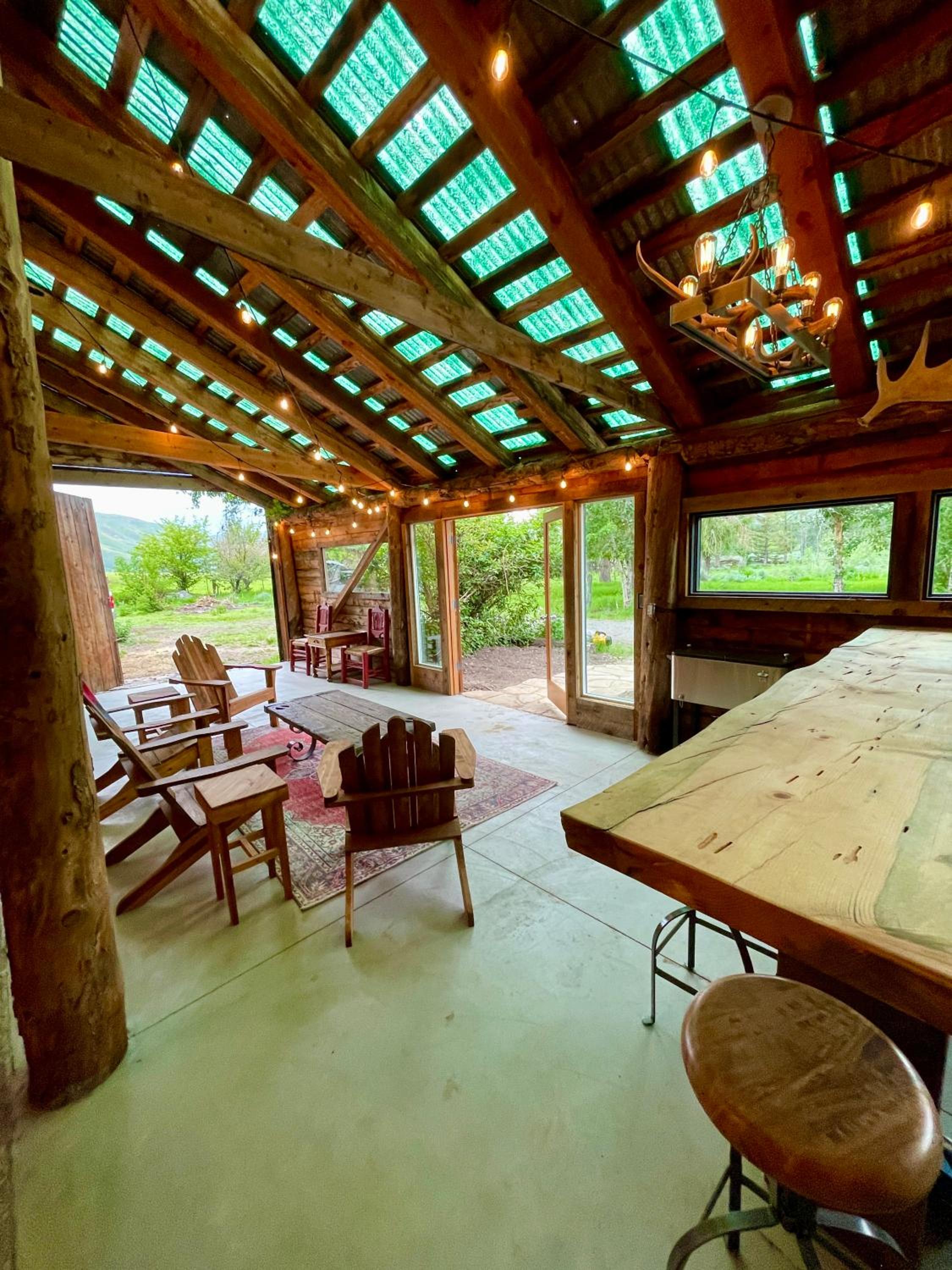 Bear Lodge with private Pool, Hottub, and Sauna! - Property Image 20