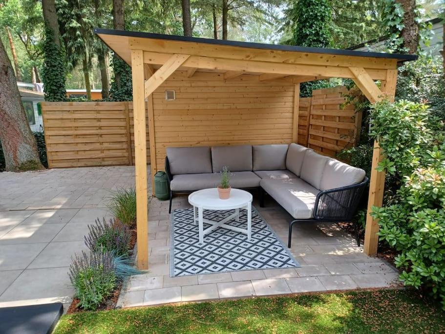 Boshuis met grote tuin I Vakantiepark met Zwembad view 5