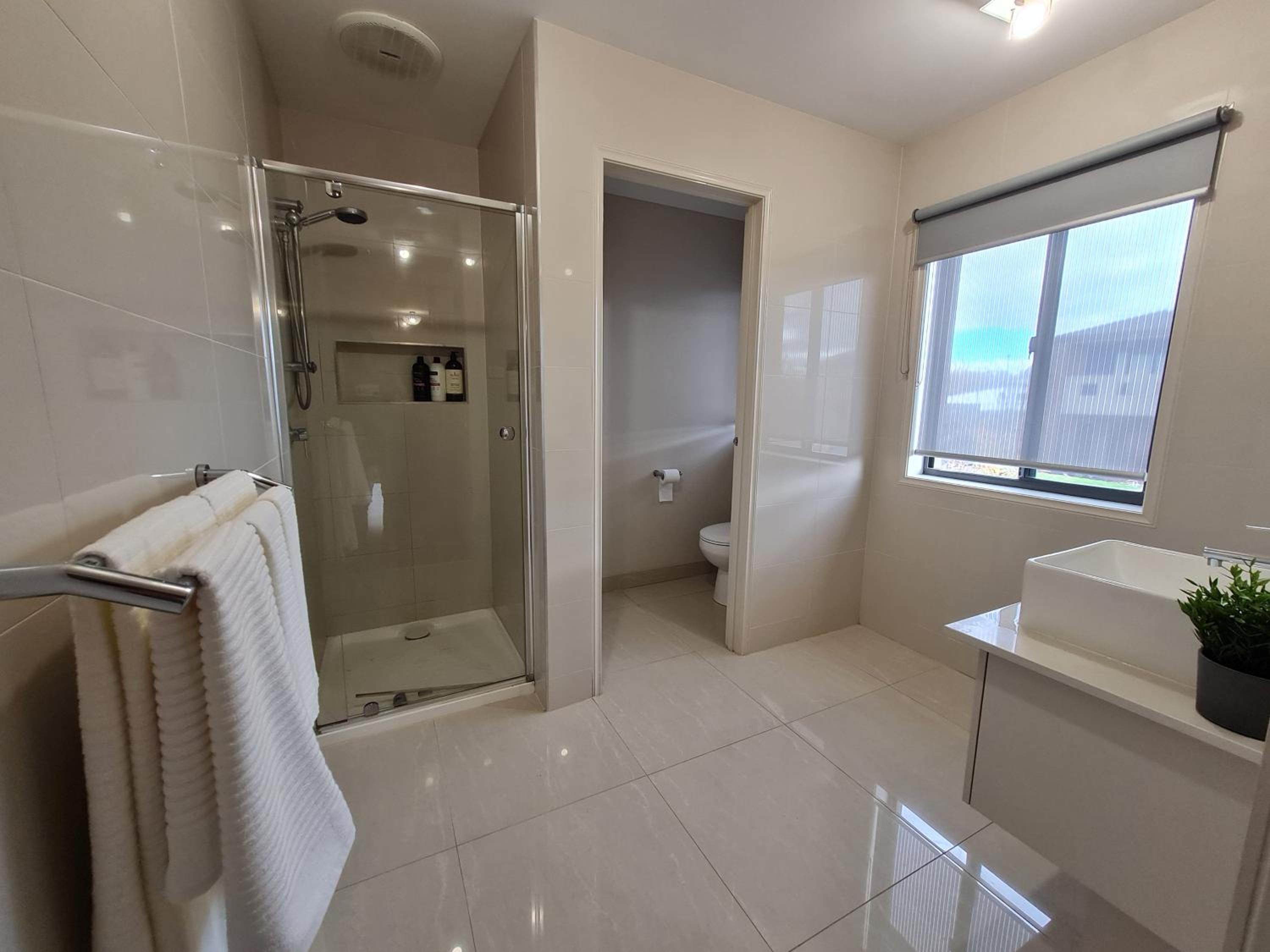 Stylish House in Geelong for Large Family or Group