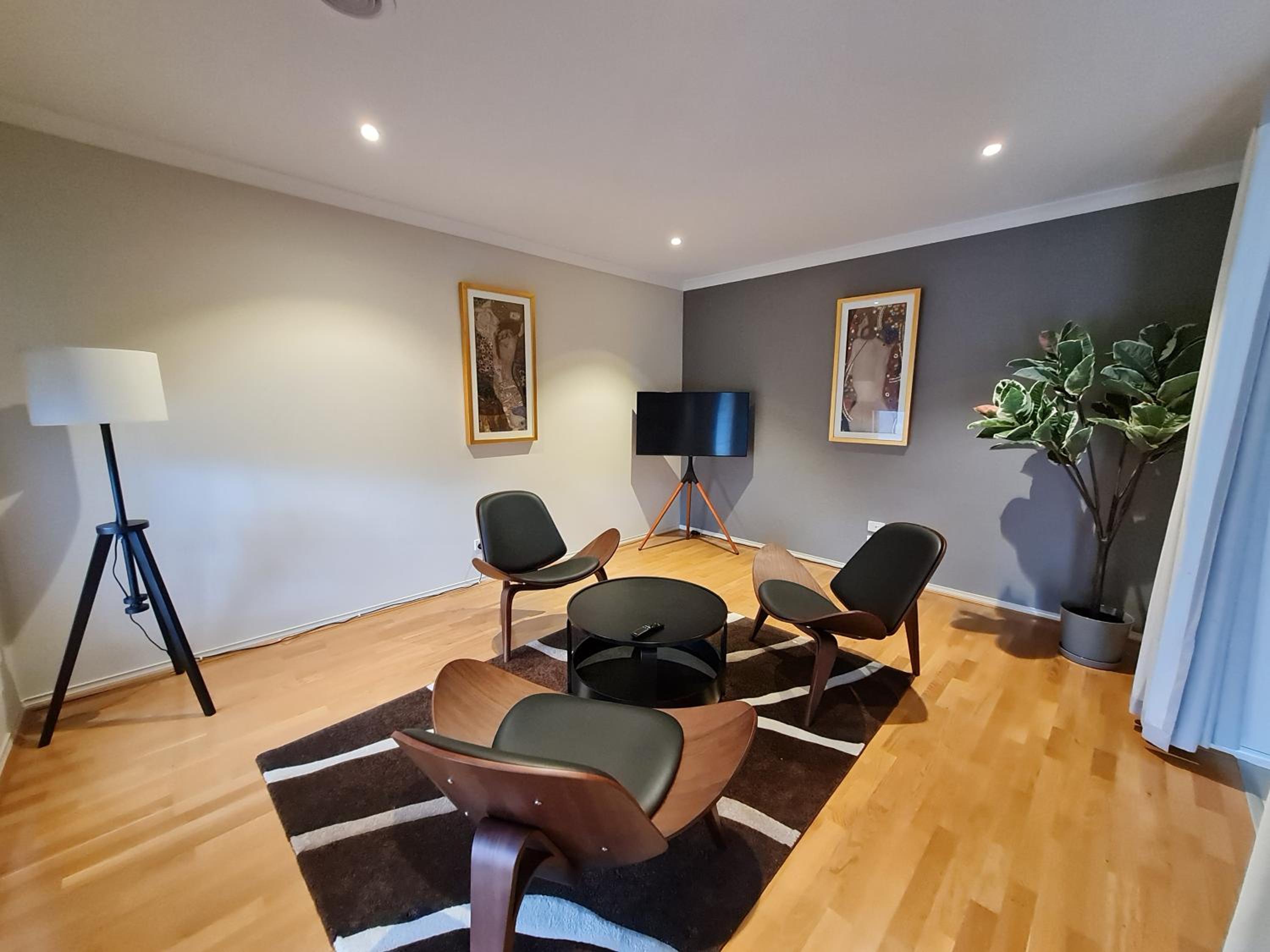 Stylish House in Geelong for Large Family or Group
