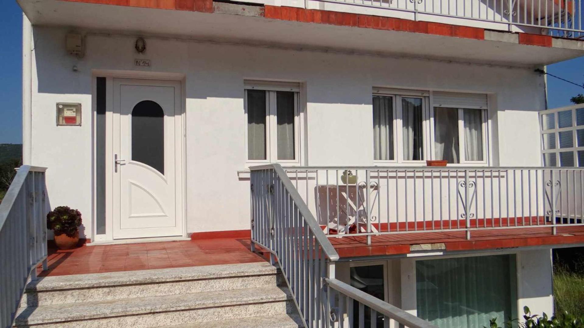 Casa Carmelo Casa amplia con jardín