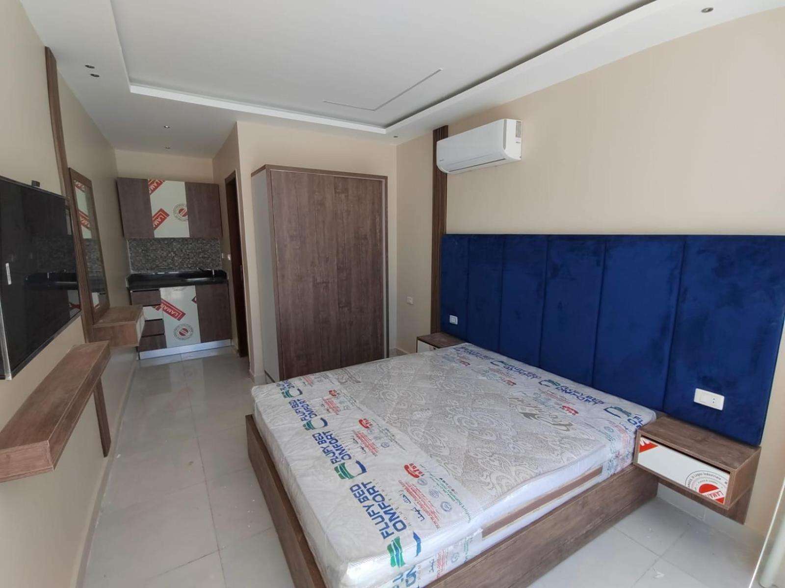 Casablanca star for families and couples only