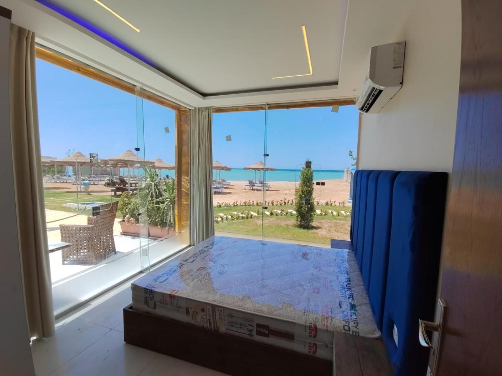 Casablanca star for families and couples only