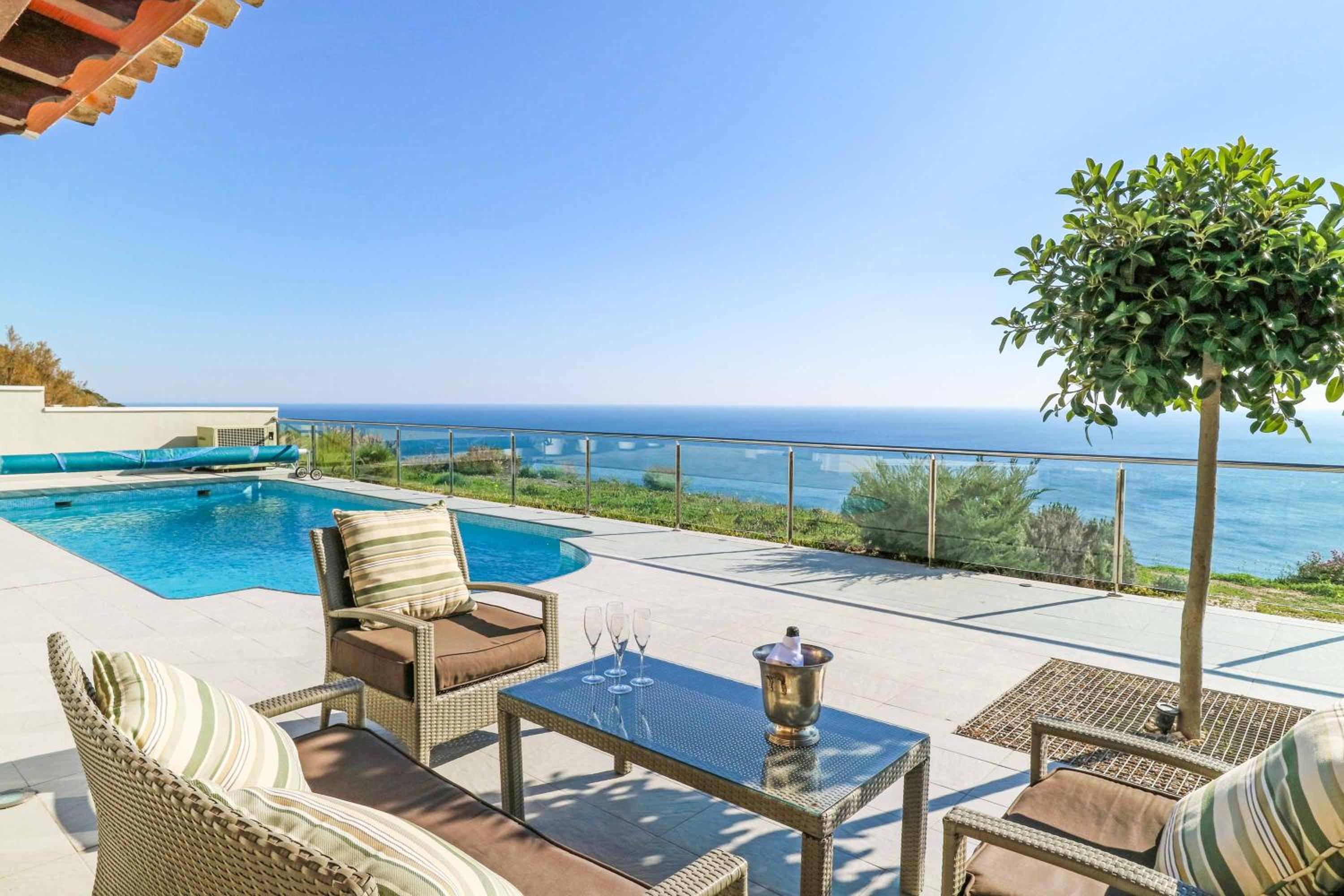 Villa Viewpoint 5 view 3