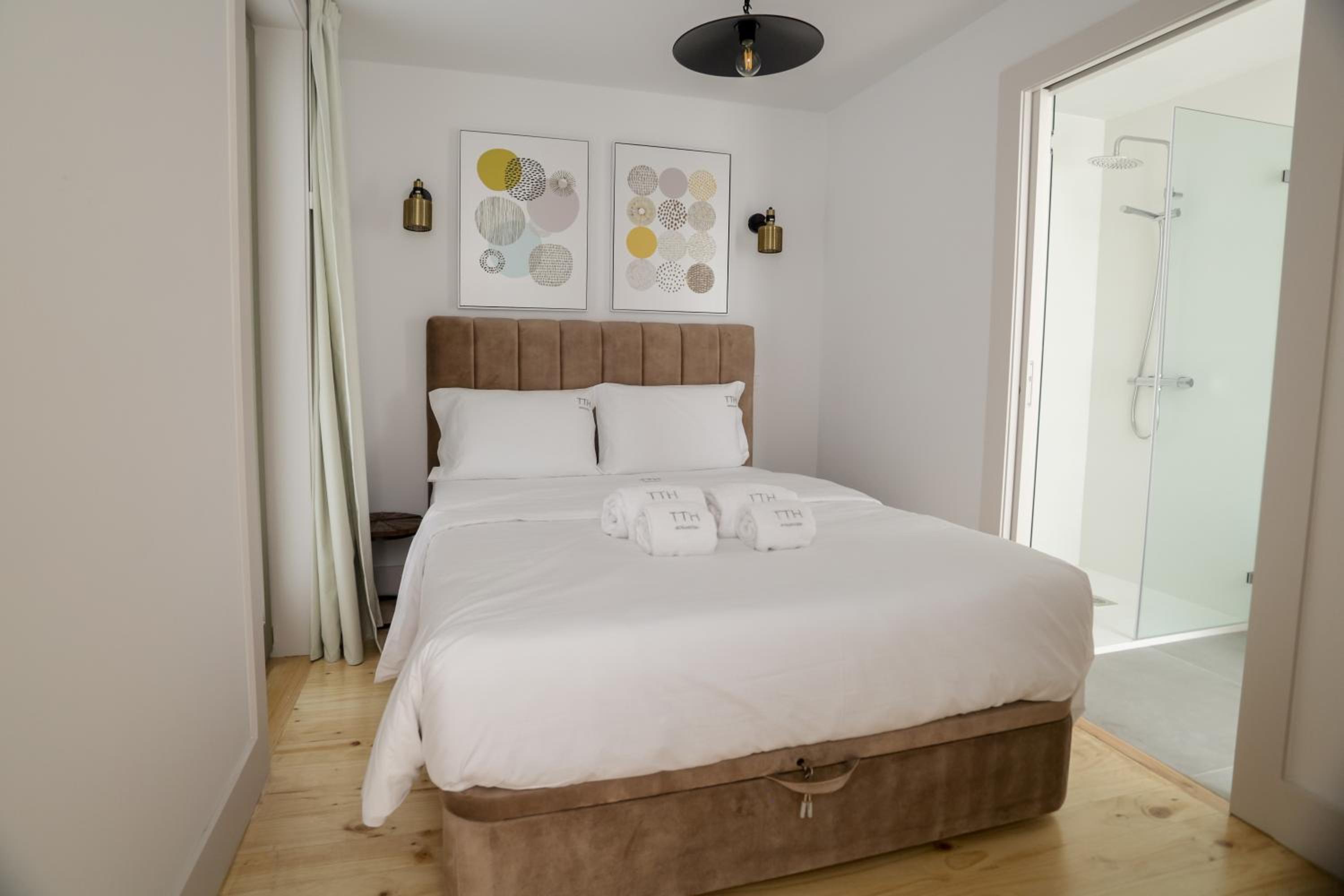 Trindade Apartments by PHC view 5