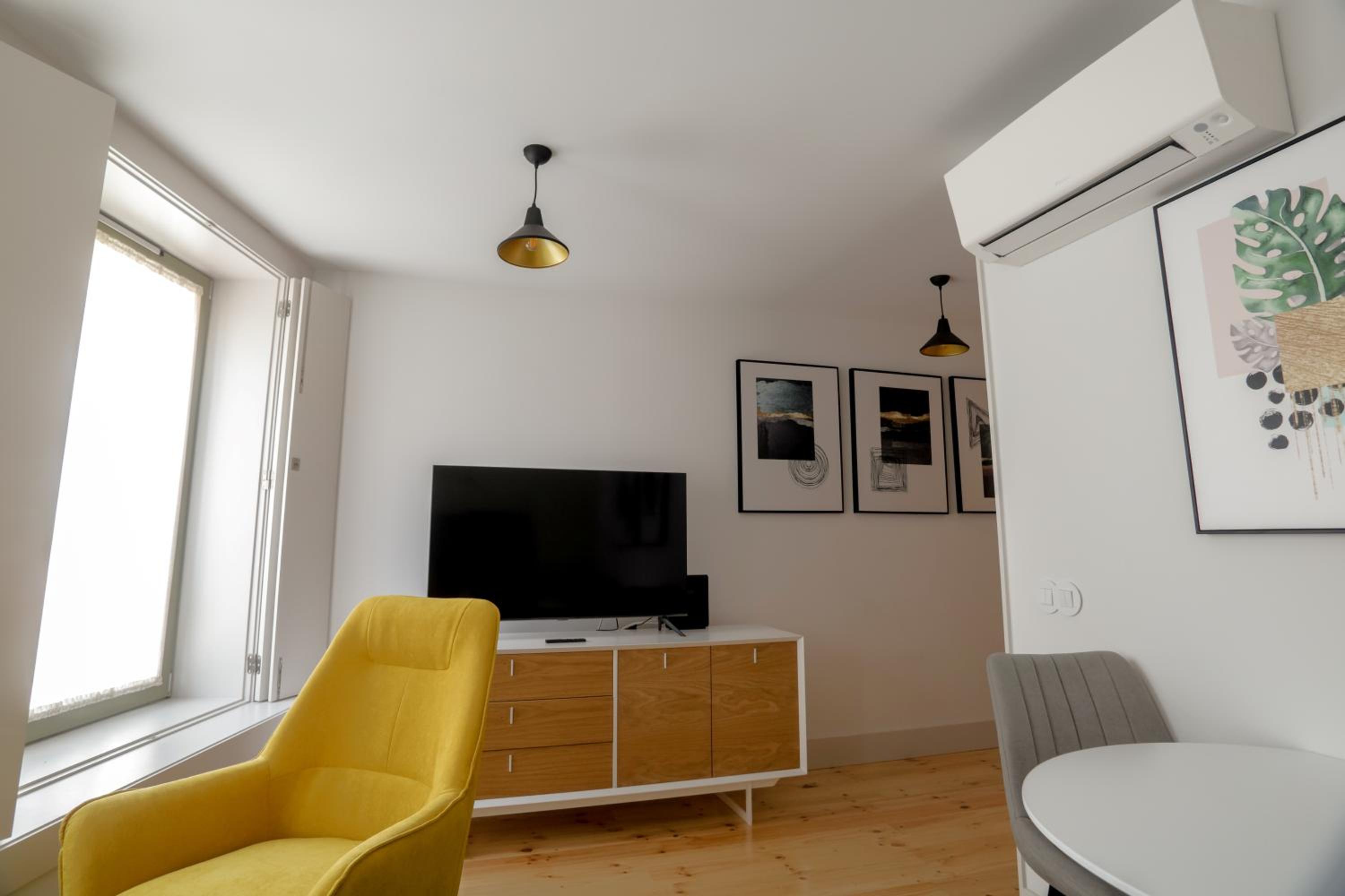 Trindade Apartments by PHC view 3