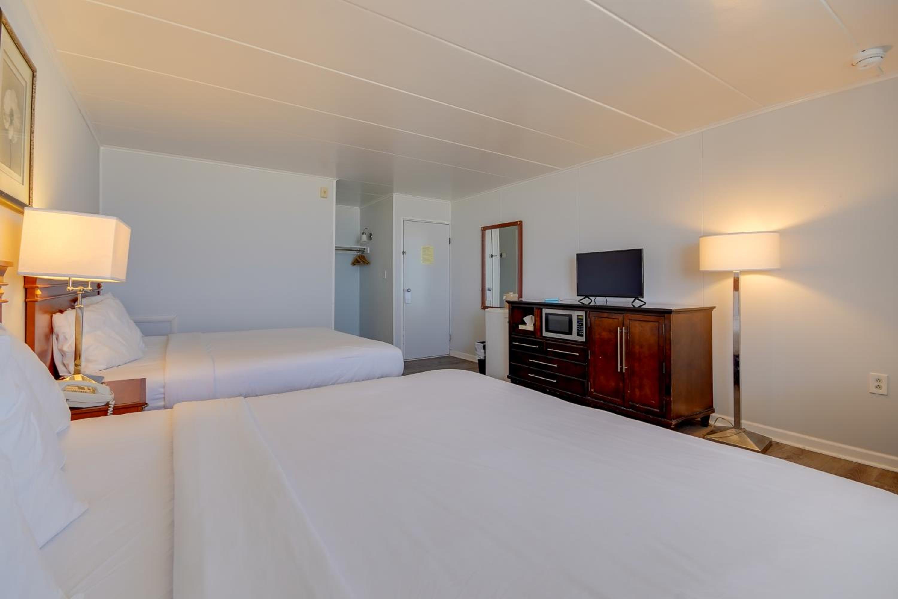 Rideau Oceanfront Motel