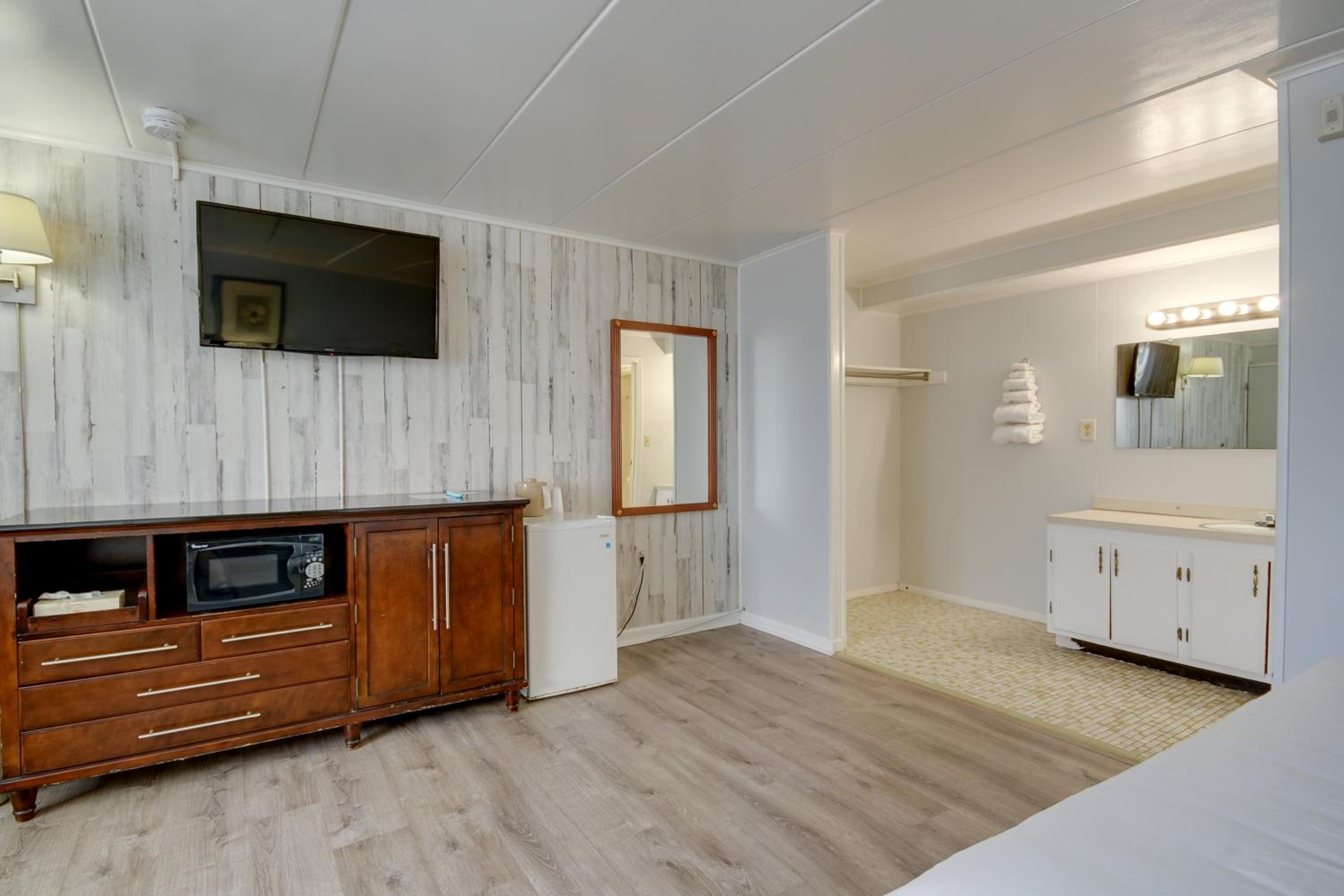 Rideau Oceanfront Motel