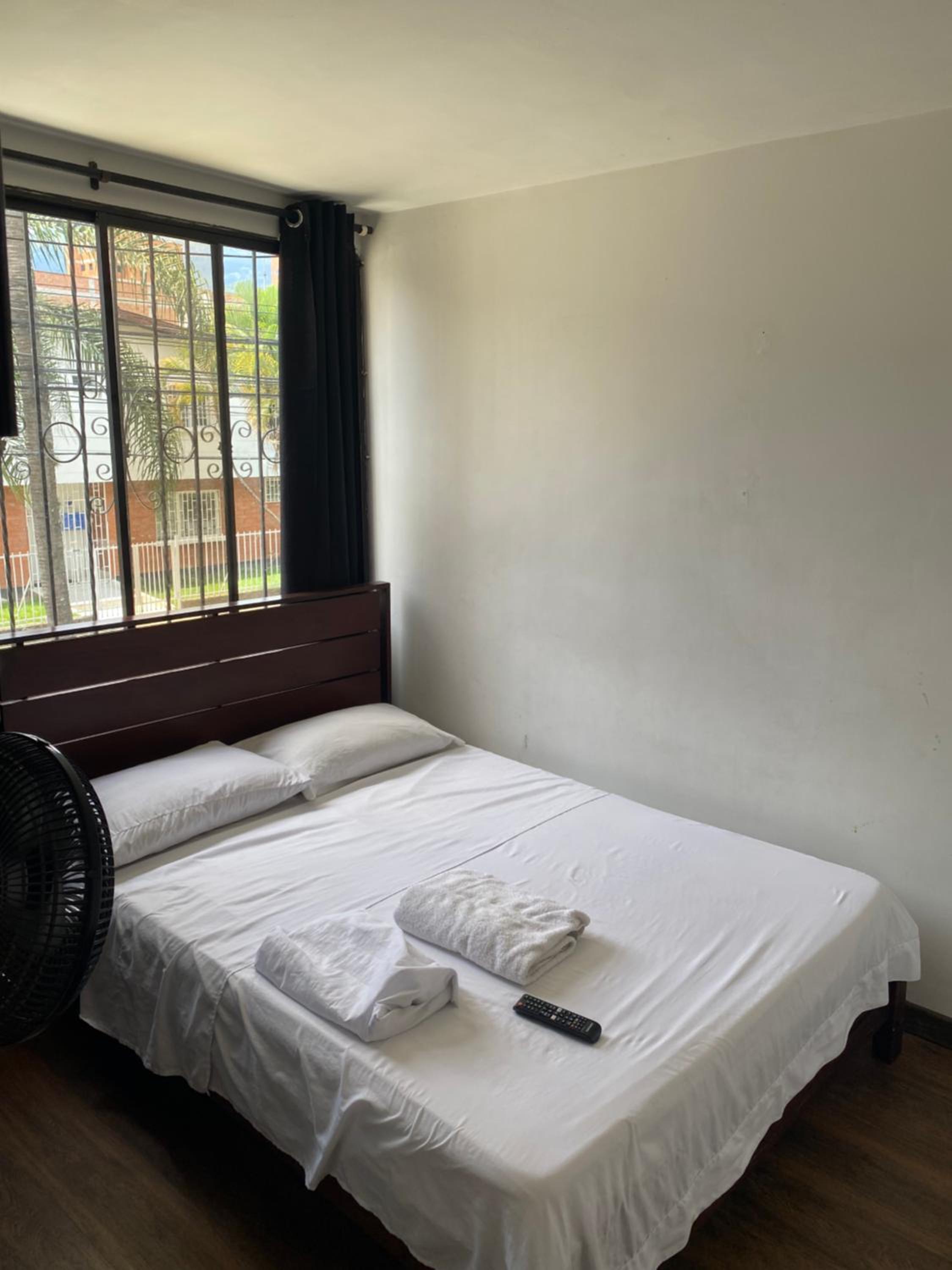 Apartamento laureles Estadio Medellín 203 balcon