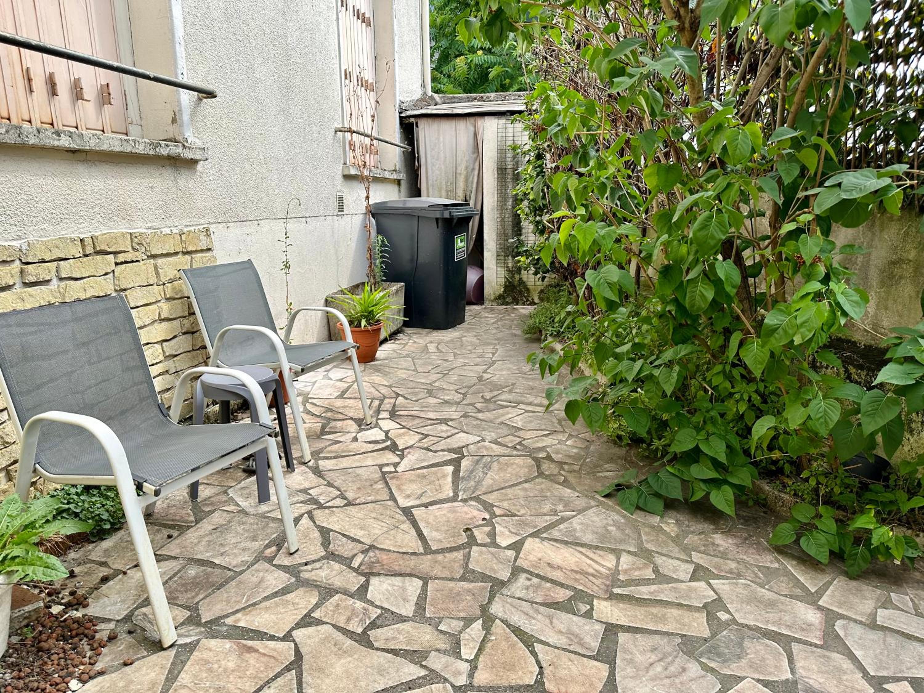 Aubervilliers maison de ville près métro 7 by immo kit bnb
