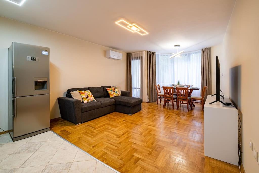 Varna Central 2bdrm Apartment