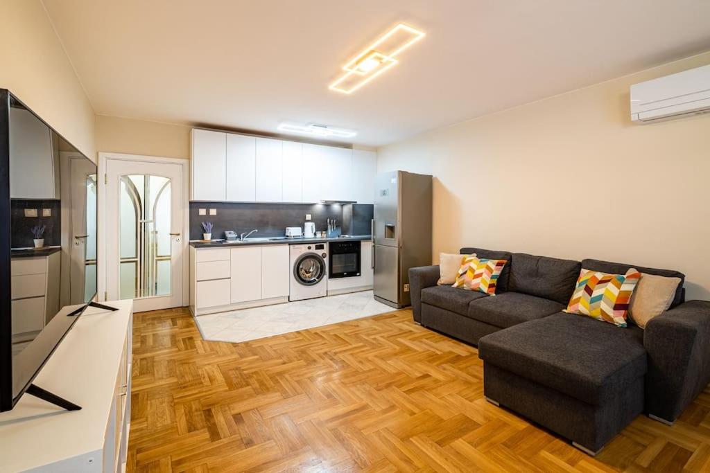 Varna Central 2bdrm Apartment