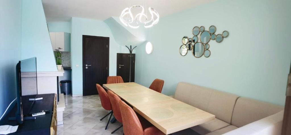 Dream Villa in Imperial Heights Villas