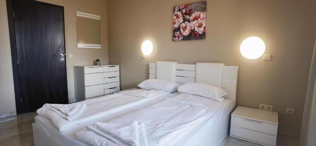 Dream Villa in Imperial Heights Villas