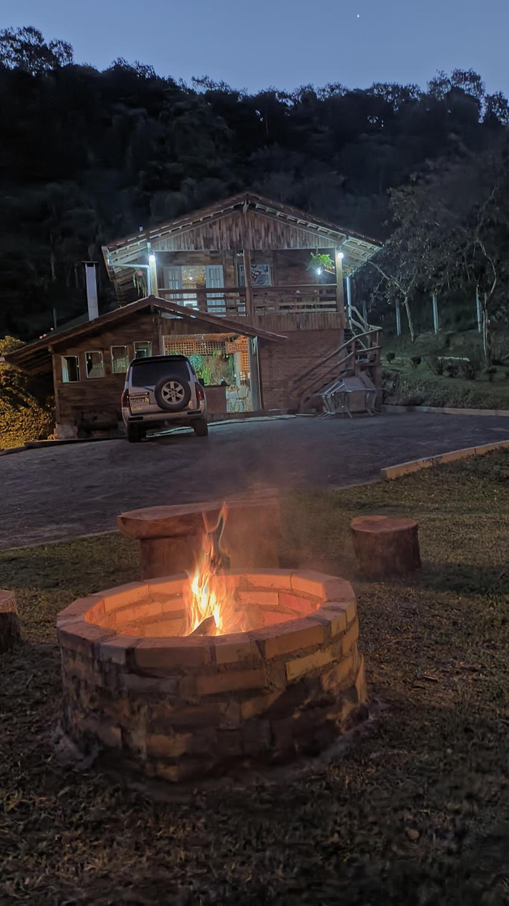 Casa de campo rústica 21km vila germânica Bnu