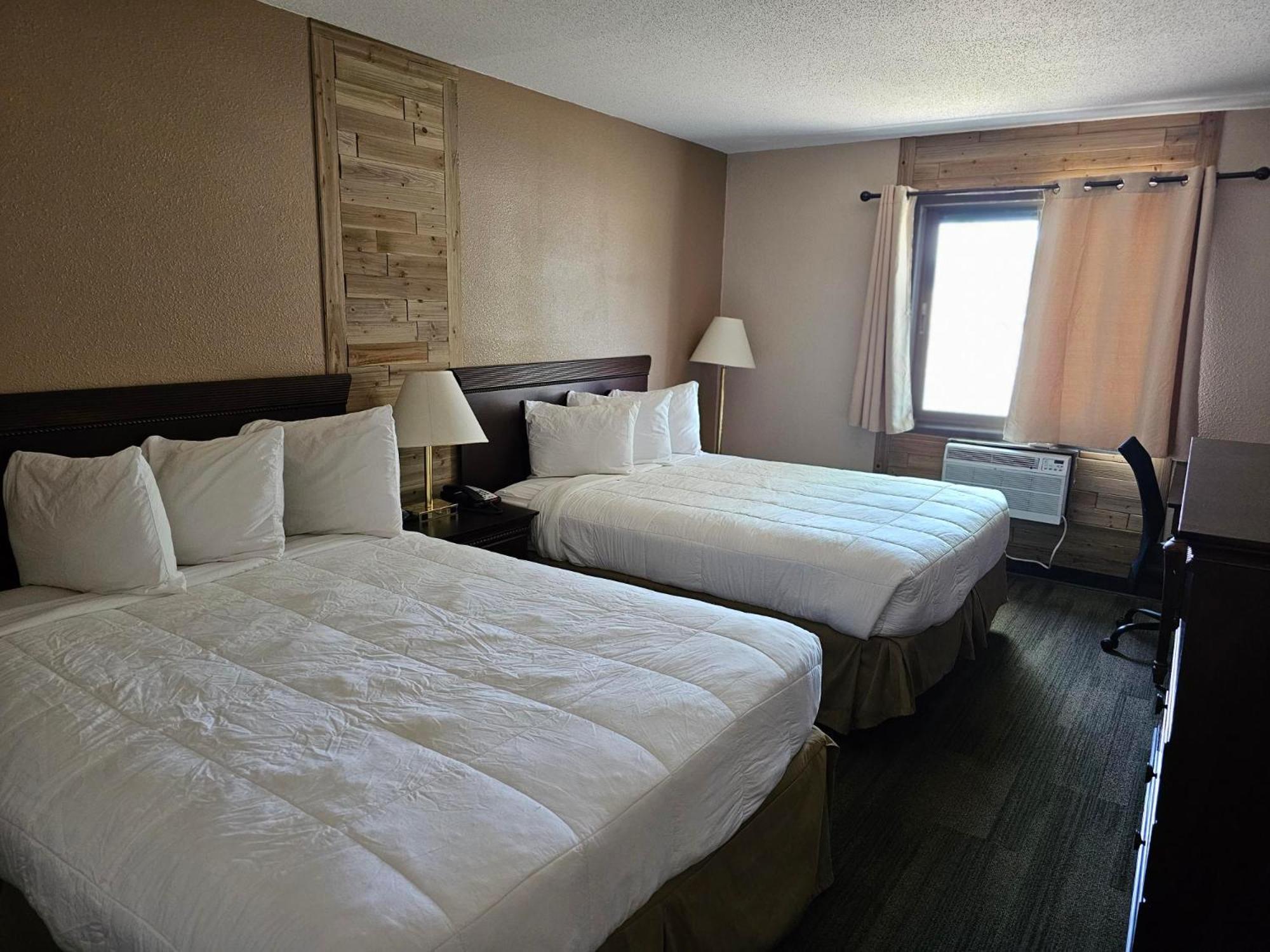 Crookston Inn & Convention Center