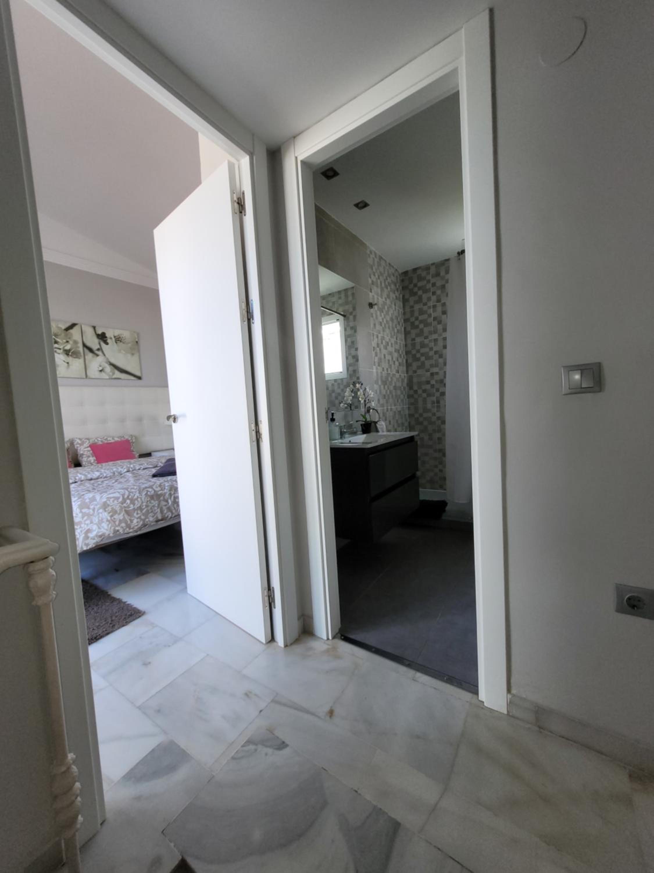 SEA VIEW Holiday Home in Marbella Resort