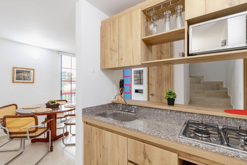 Comodo y amplio apartamento privado-201 Guatape