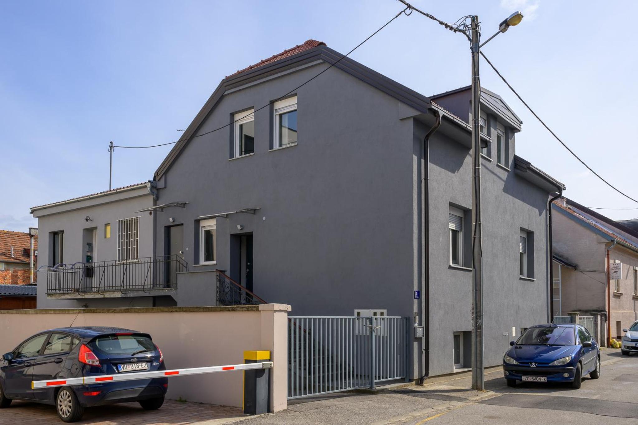 Flexible SelfCheckIns 49 - Zagreb - Parking - New - Luxury