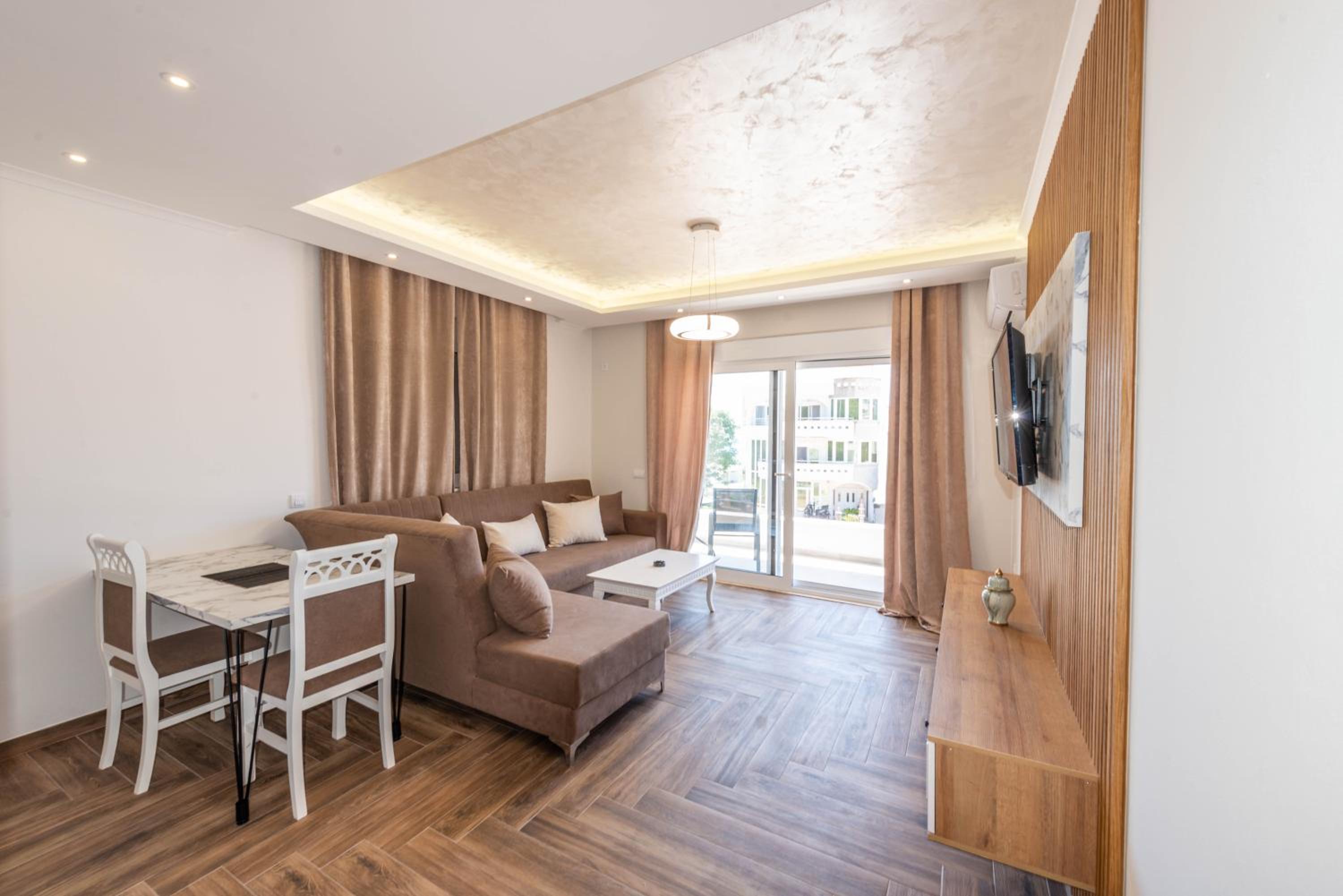 Twins Apartments