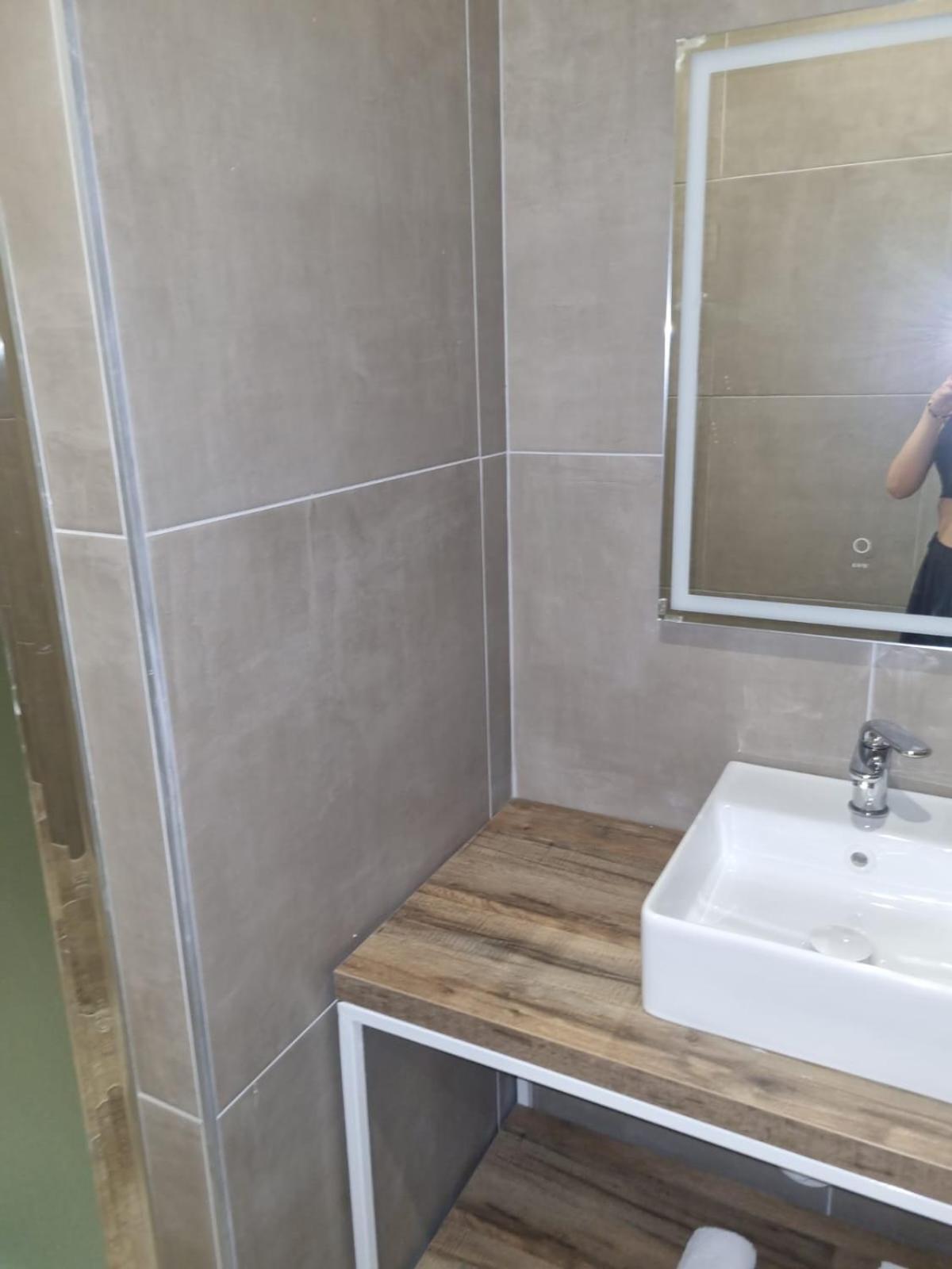 Foria 242 Rooms