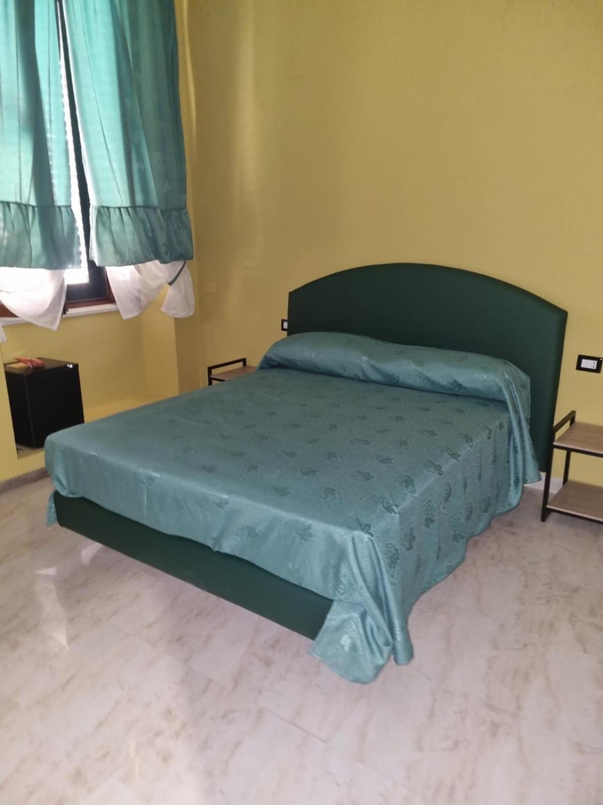 Foria 242 Rooms