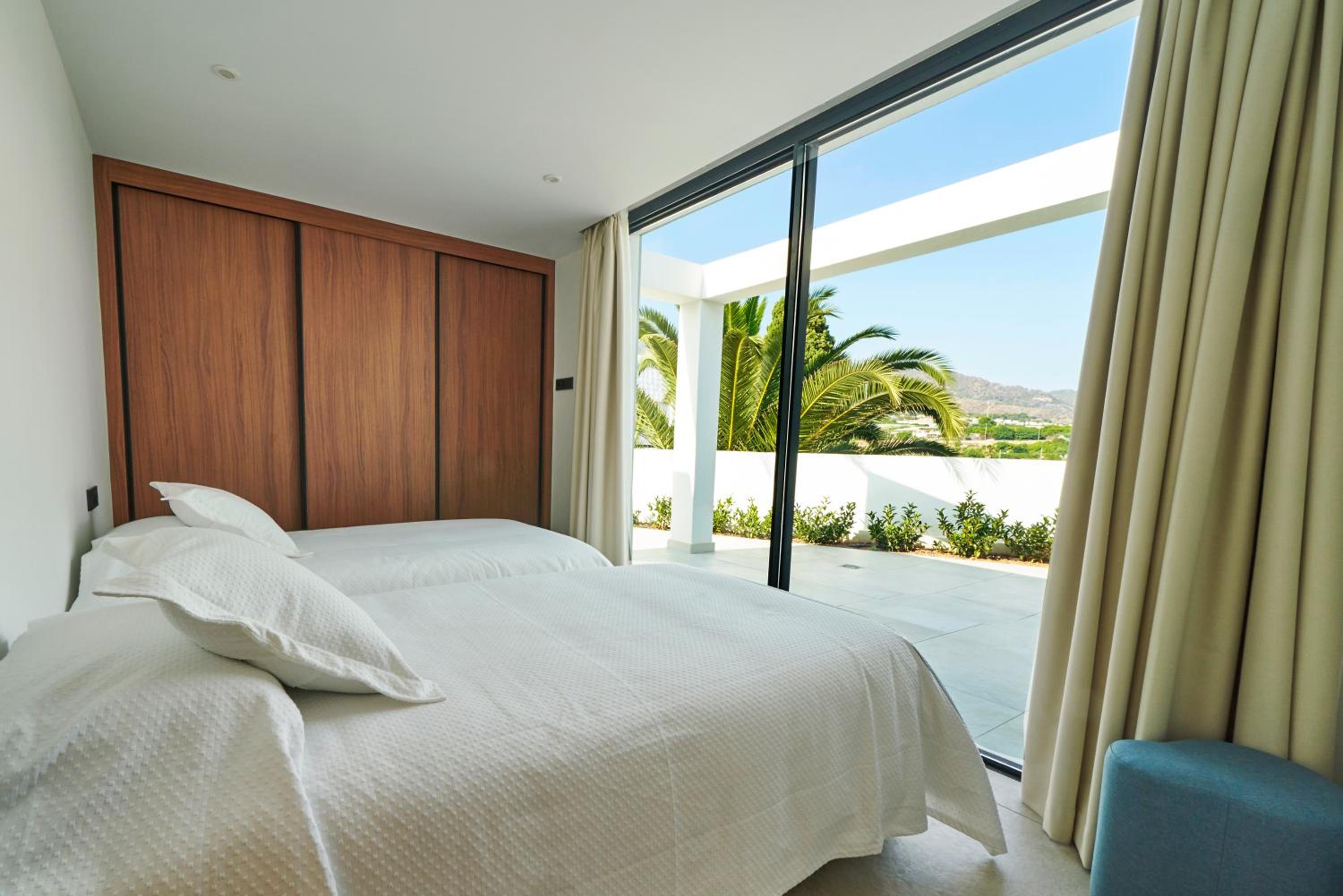 Sea Gardens Villa