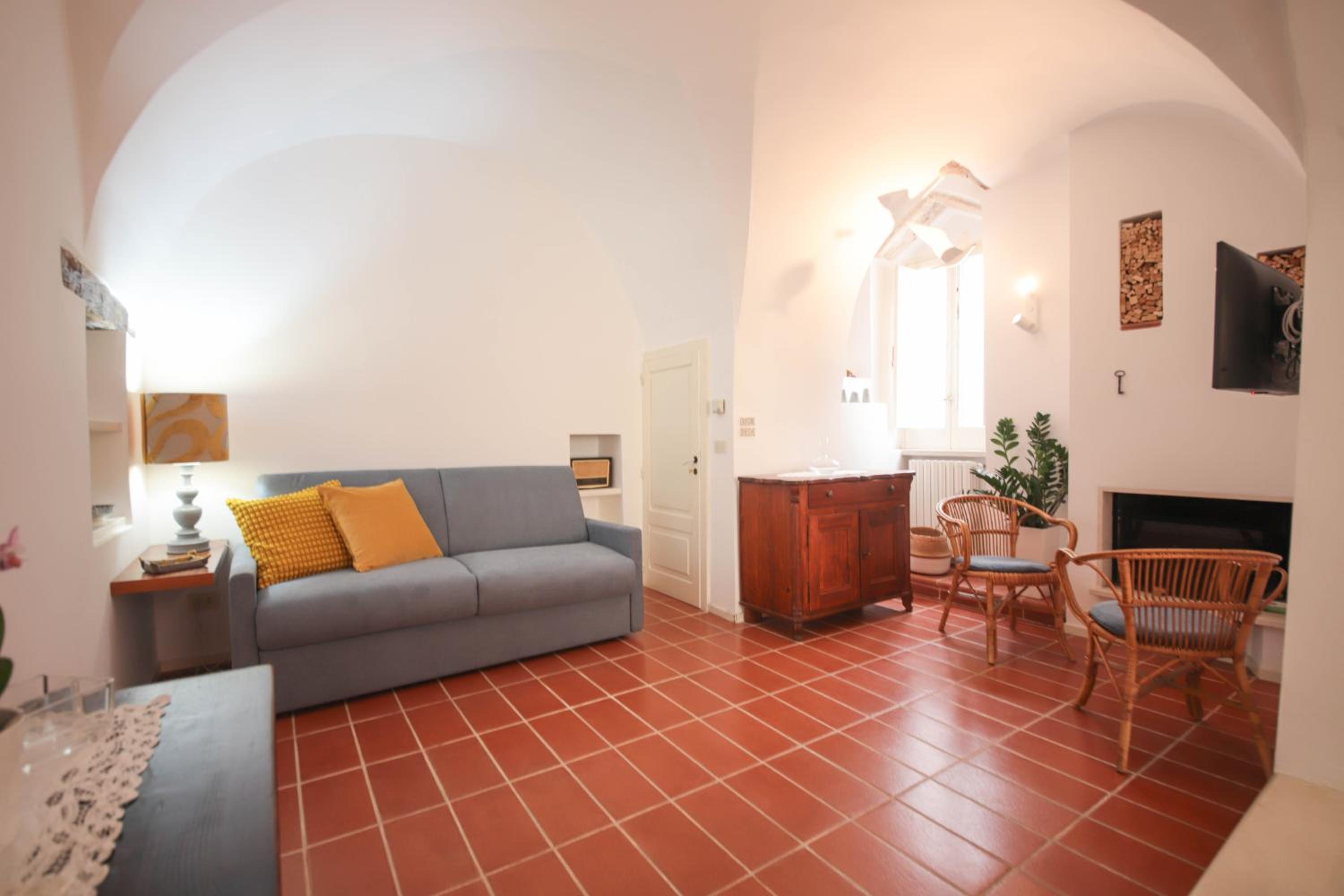 Alba Domus