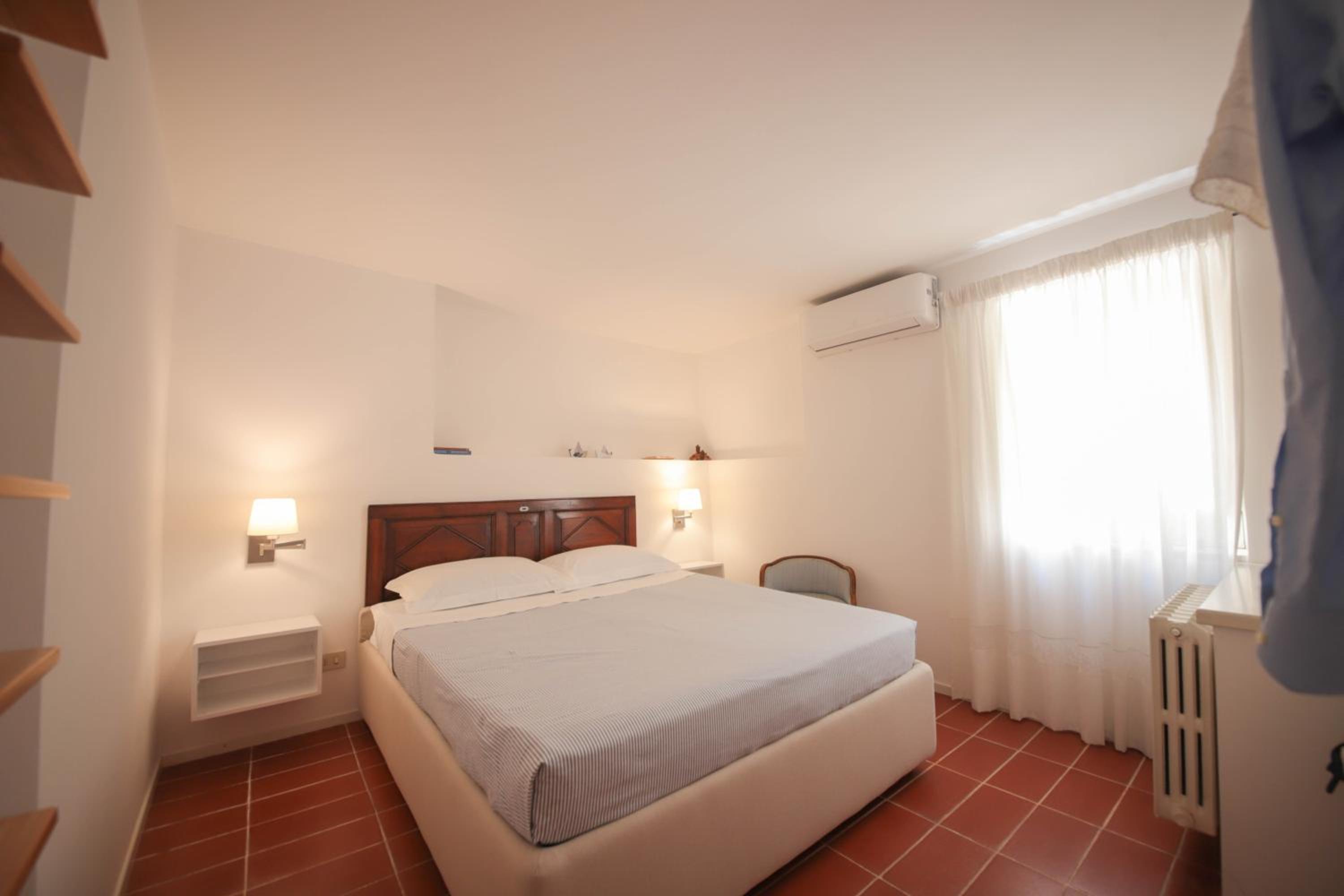 Alba Domus