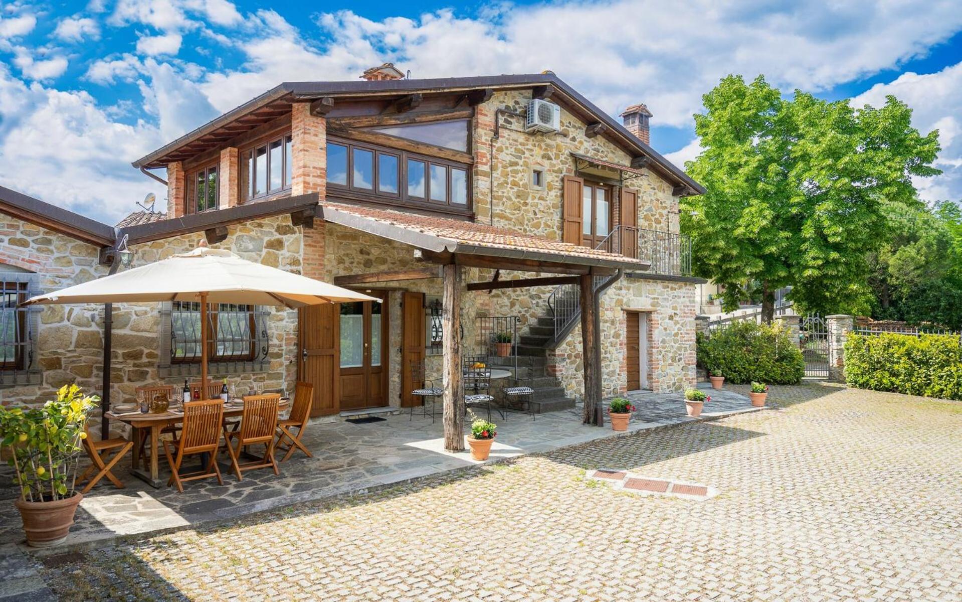 Hotel villa Emilia Tuscan stone - Image 1