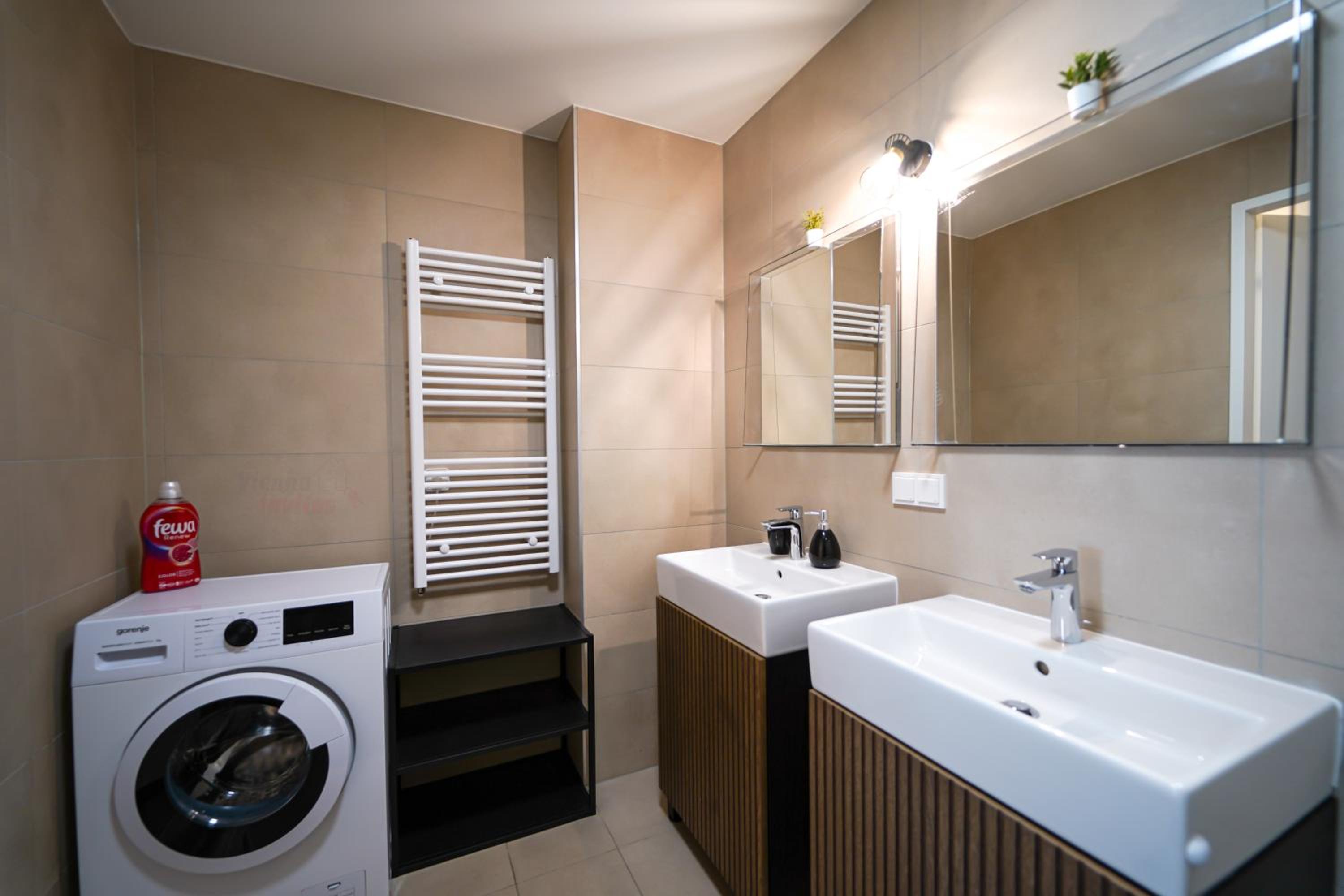 Wonderful Apartment with 2 bedrooms and pool and parking