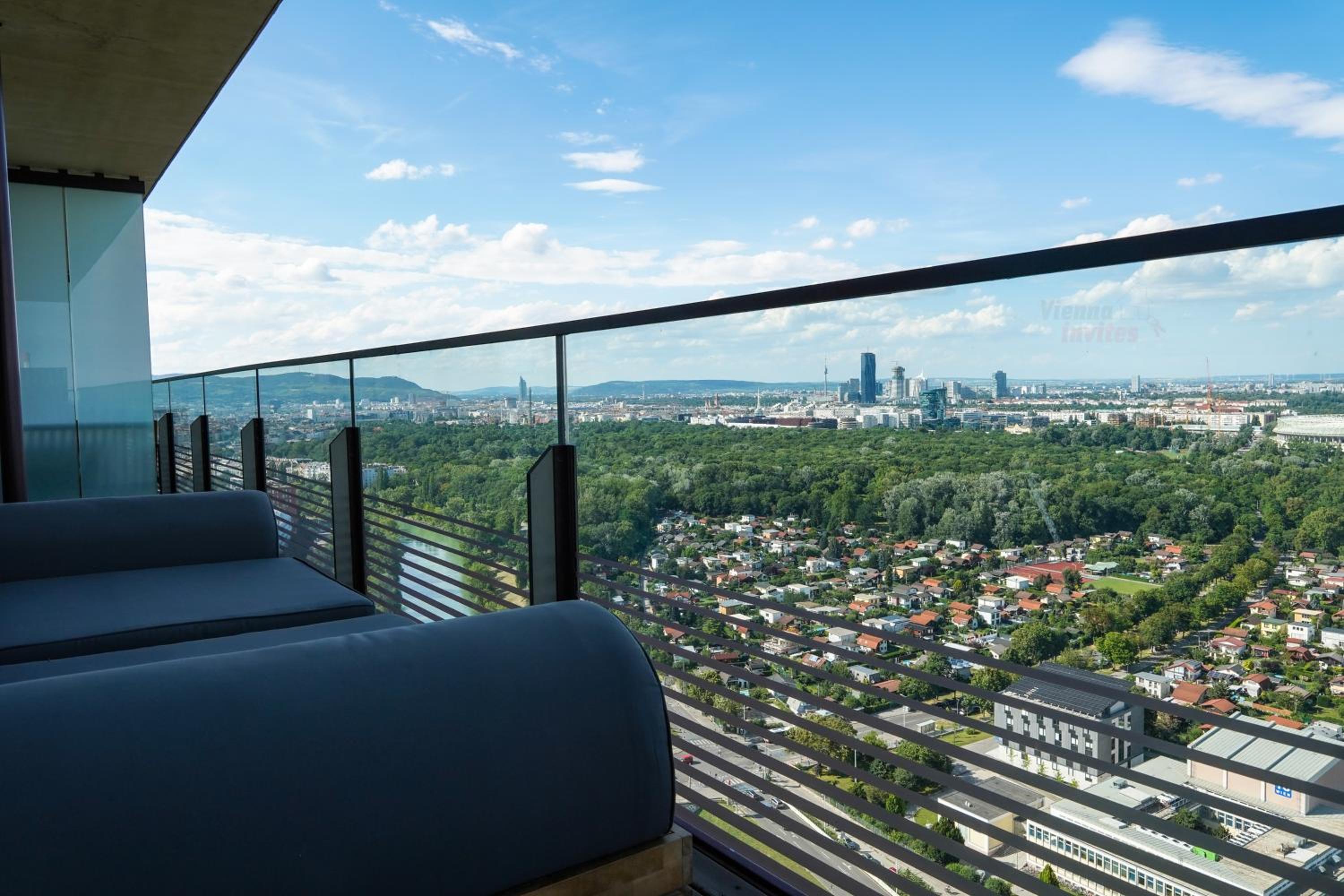 Wonderful Apartment with 2 bedrooms and pool and parking