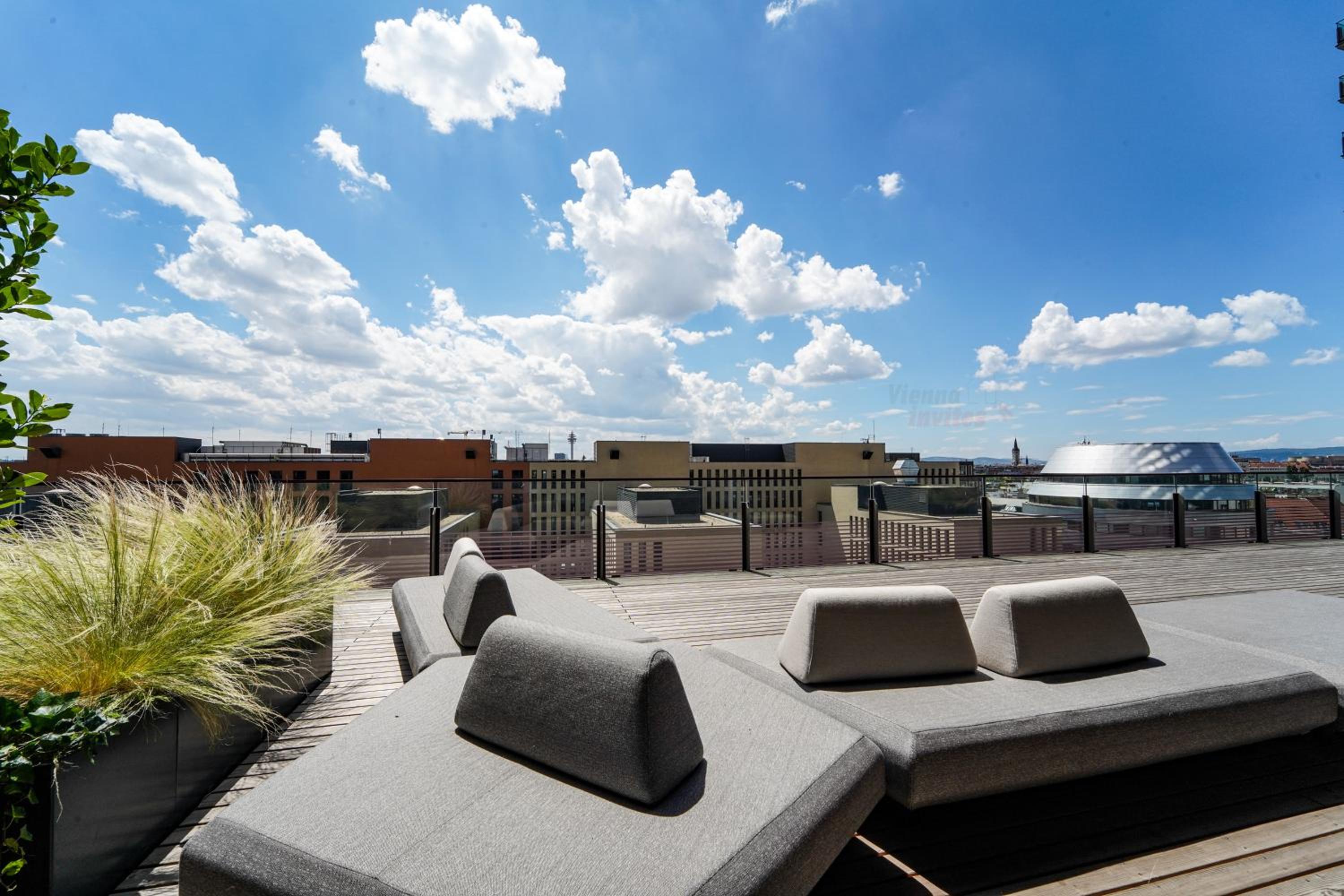 Wonderful Apartment with 2 bedrooms and pool and parking
