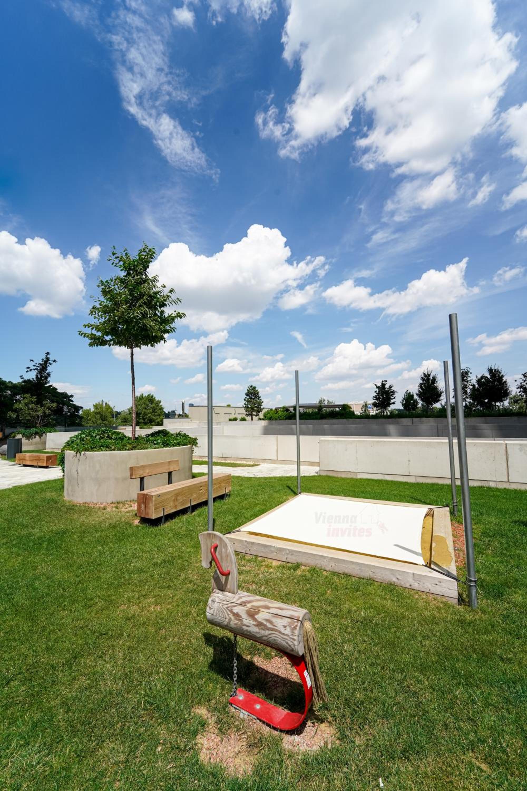 Wonderful Apartment with 2 bedrooms and pool and parking