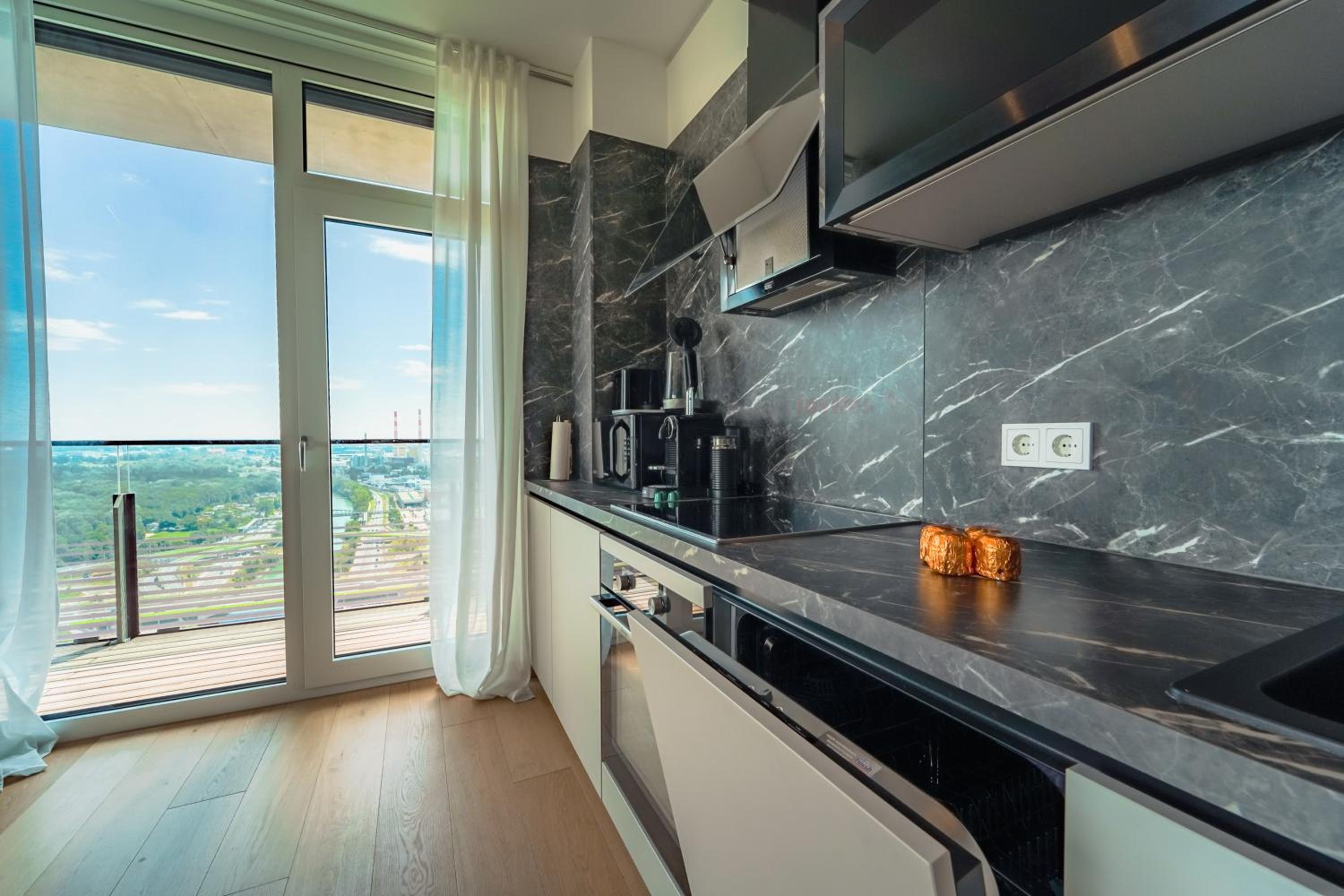 Wonderful Apartment with 2 bedrooms and pool and parking