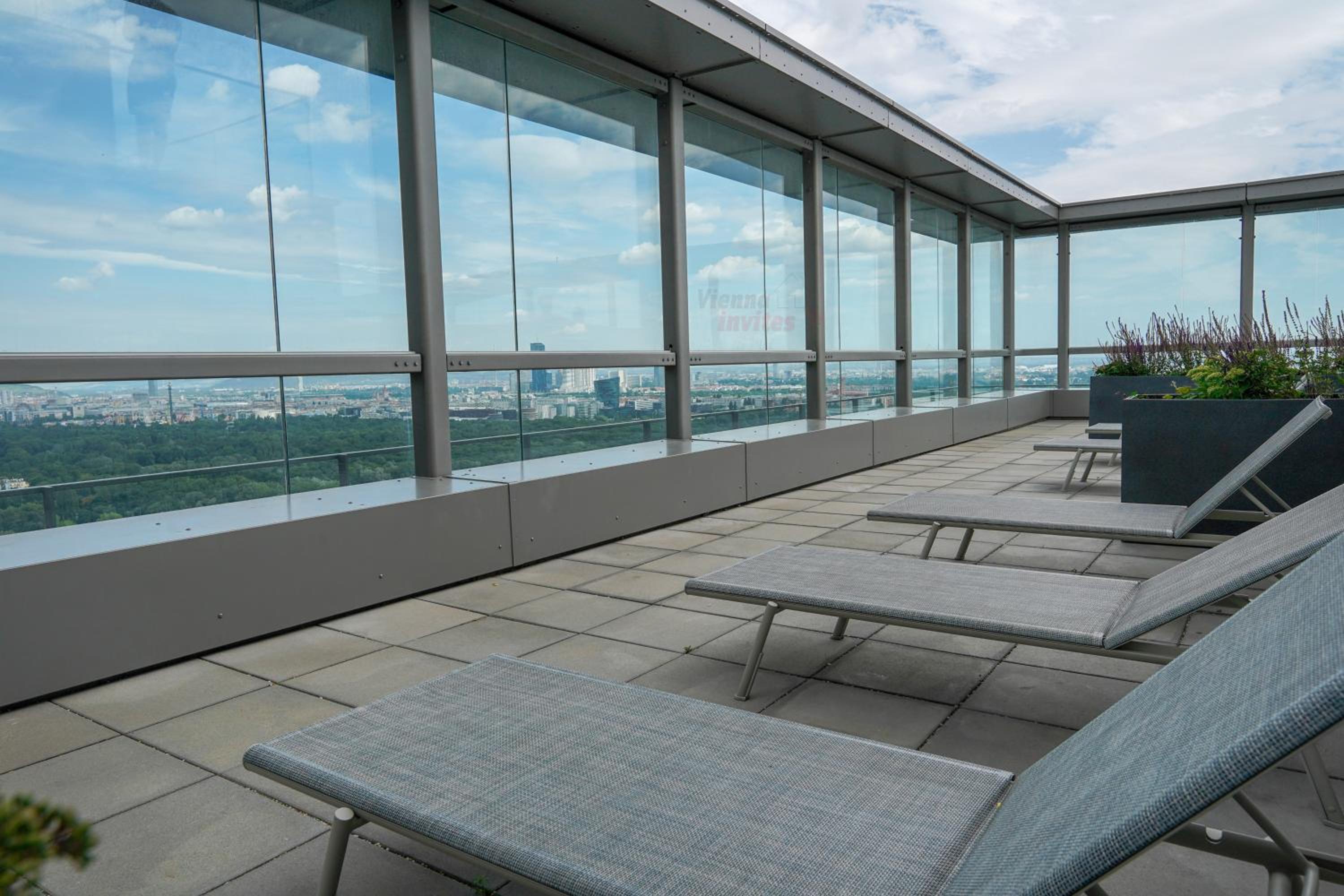 Wonderful Apartment with 2 bedrooms and pool and parking