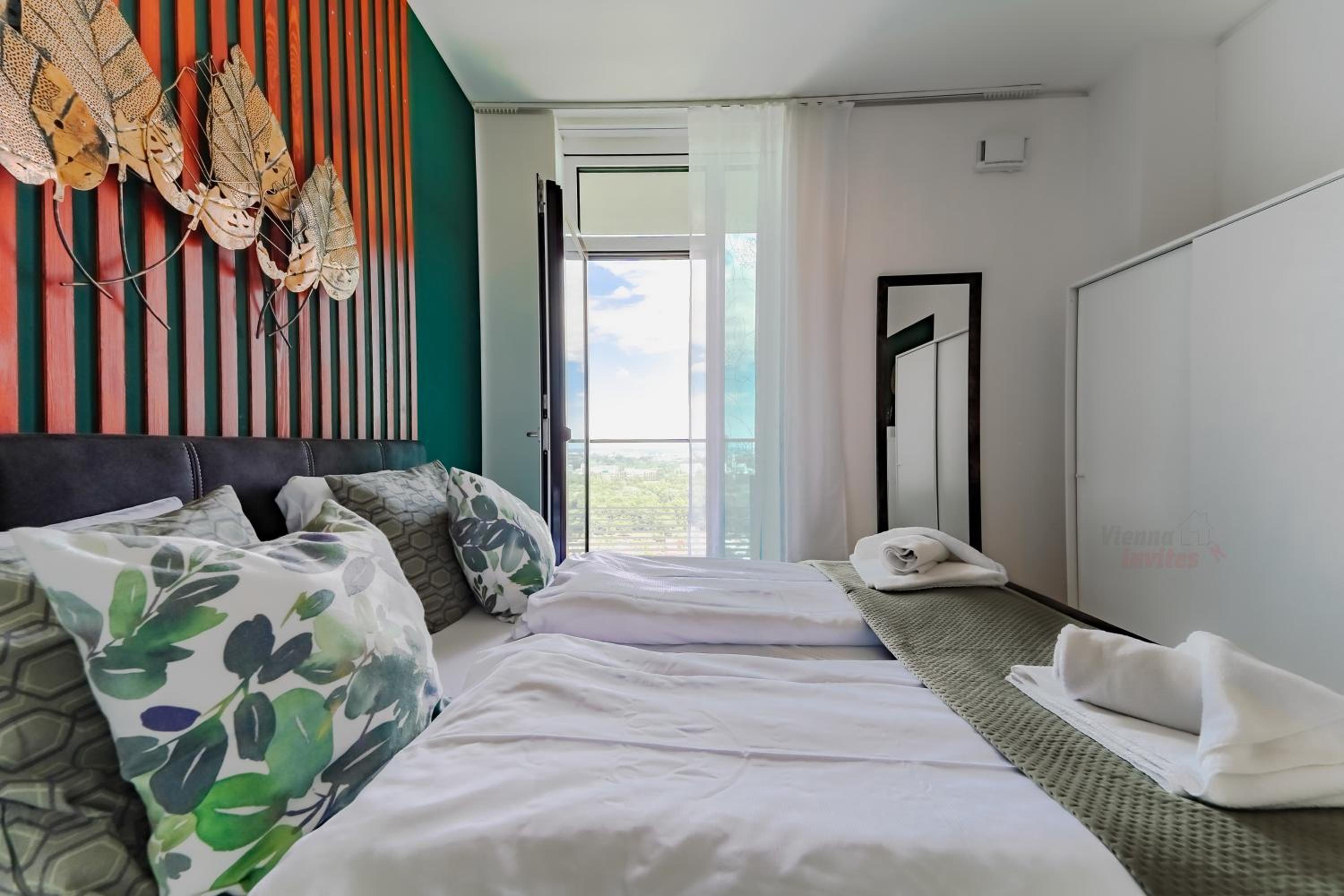 Wonderful Apartment with 2 bedrooms and pool and parking