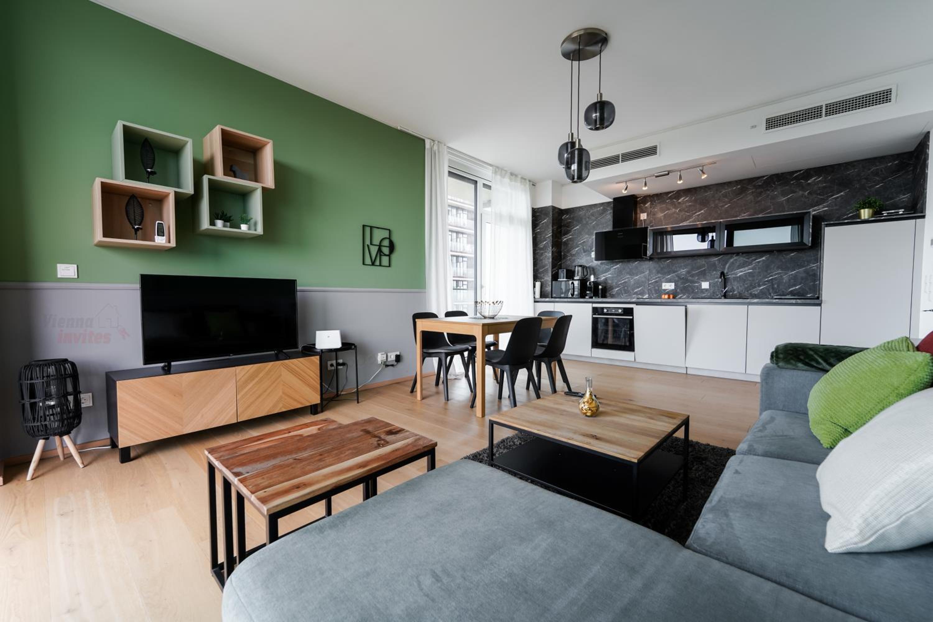 Wonderful Apartment with 2 bedrooms and pool and parking