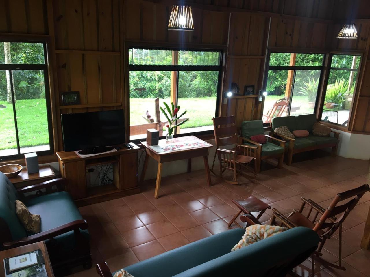 Birds & Breakfast Costa Rica