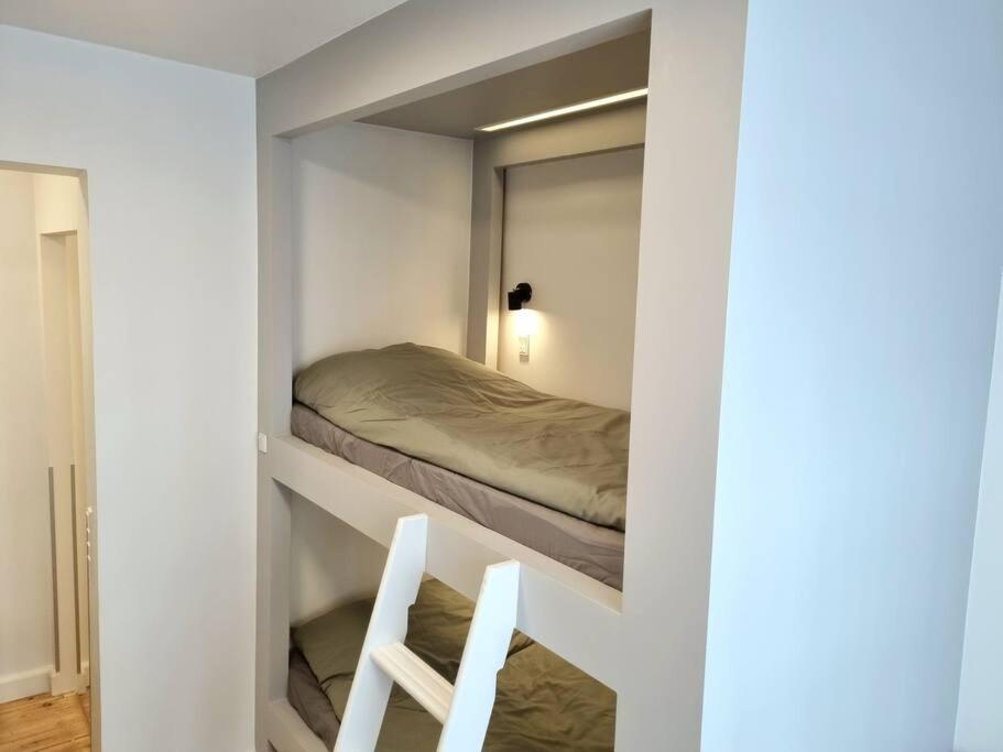 Hotellos